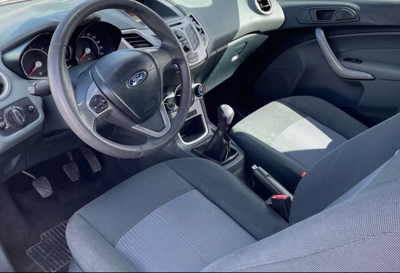 Ford Fiesta avec Régulateur de vitesse