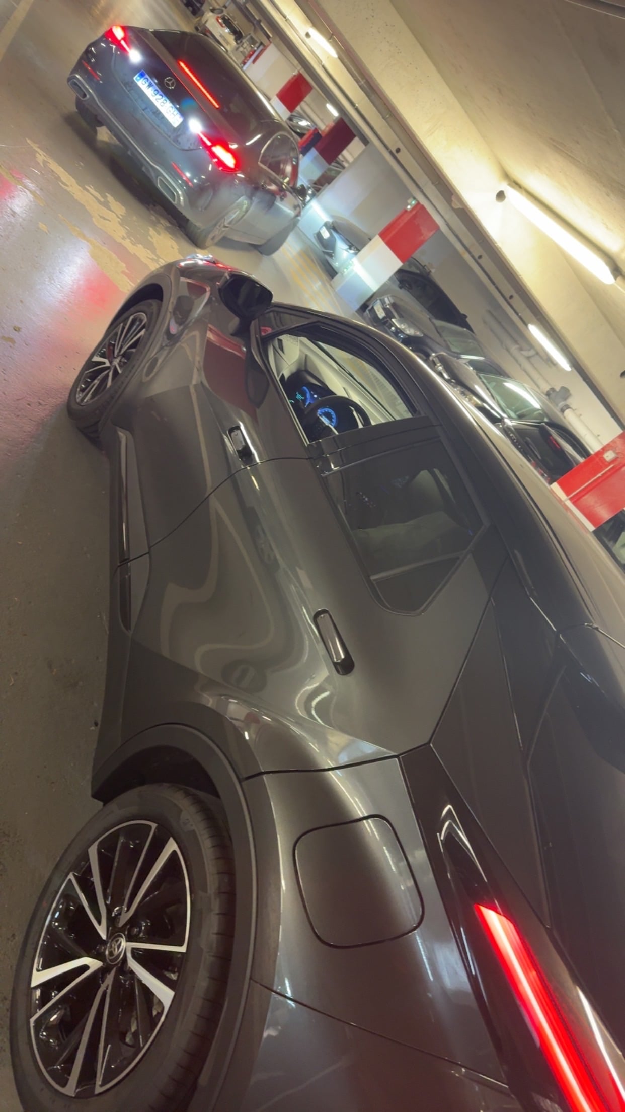 Toyota C-HR Hybrid avec Climatisation
