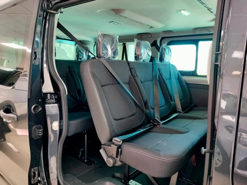 Opel Vivaro 1.6 9 pasajeros larga mit Apple CarPlay