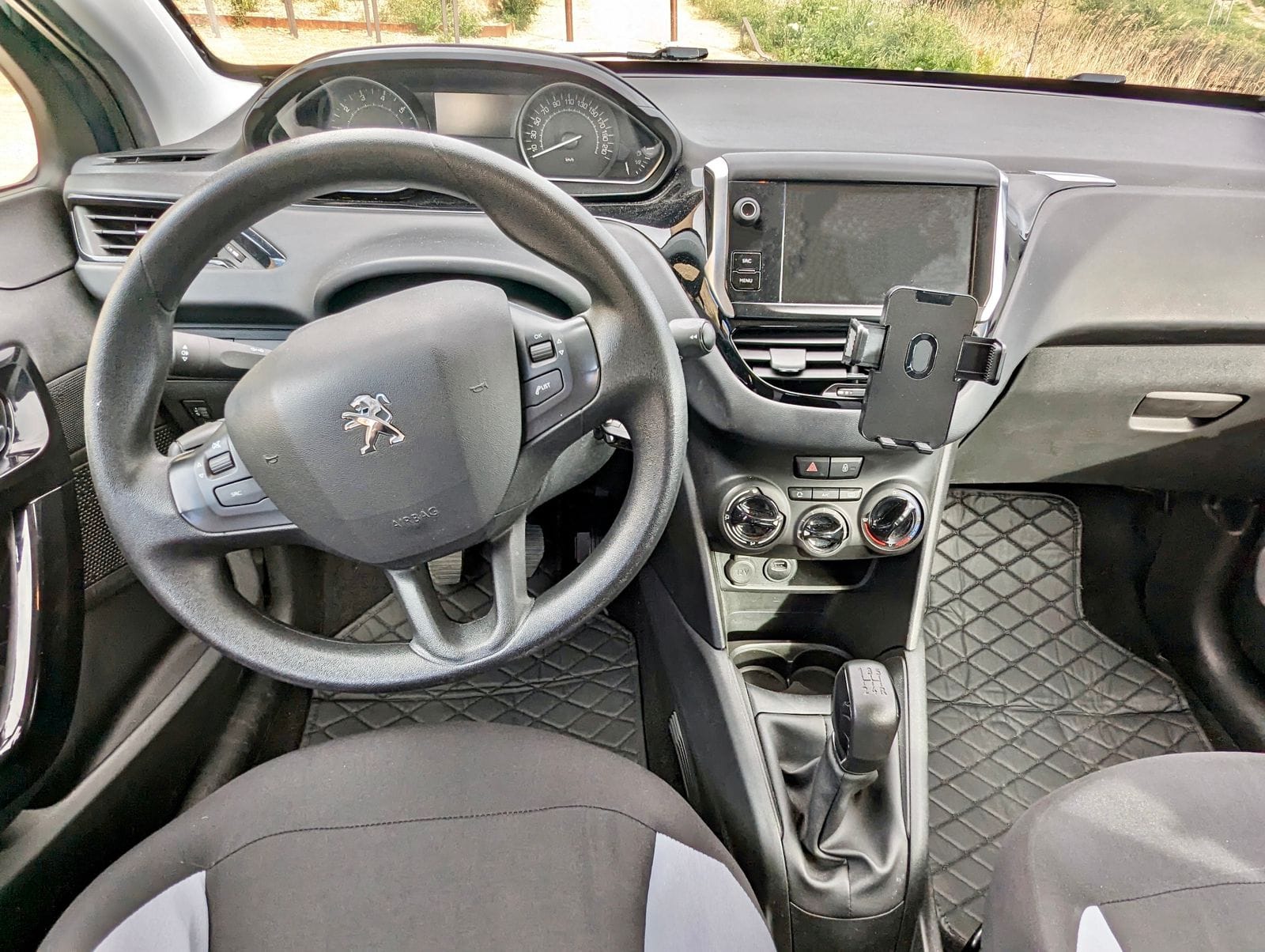 Peugeot 208 1.2 HDI avec Régulateur de vitesse