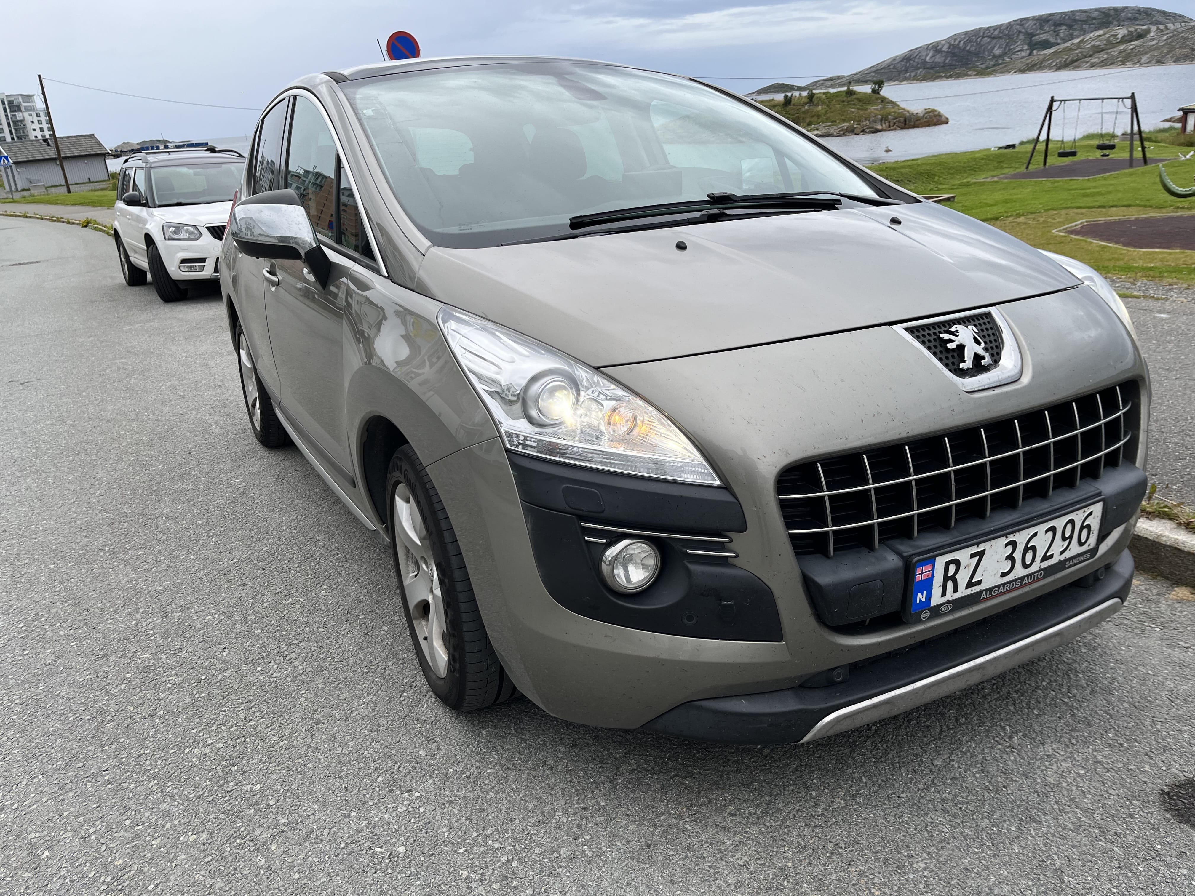 Peugeot 3008, 2013, Diesel, automatic