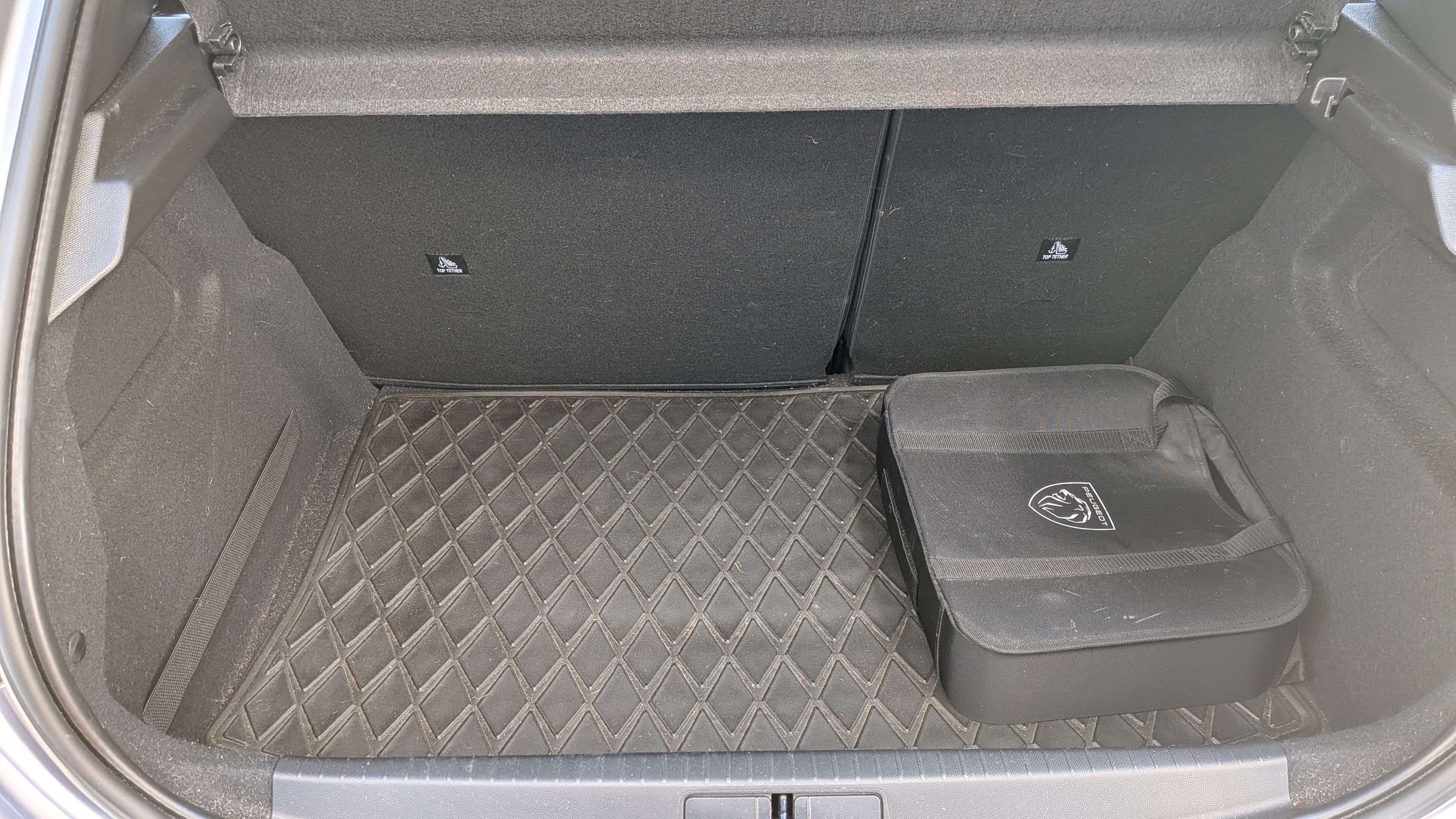 Peugeot 208 avec Port USB