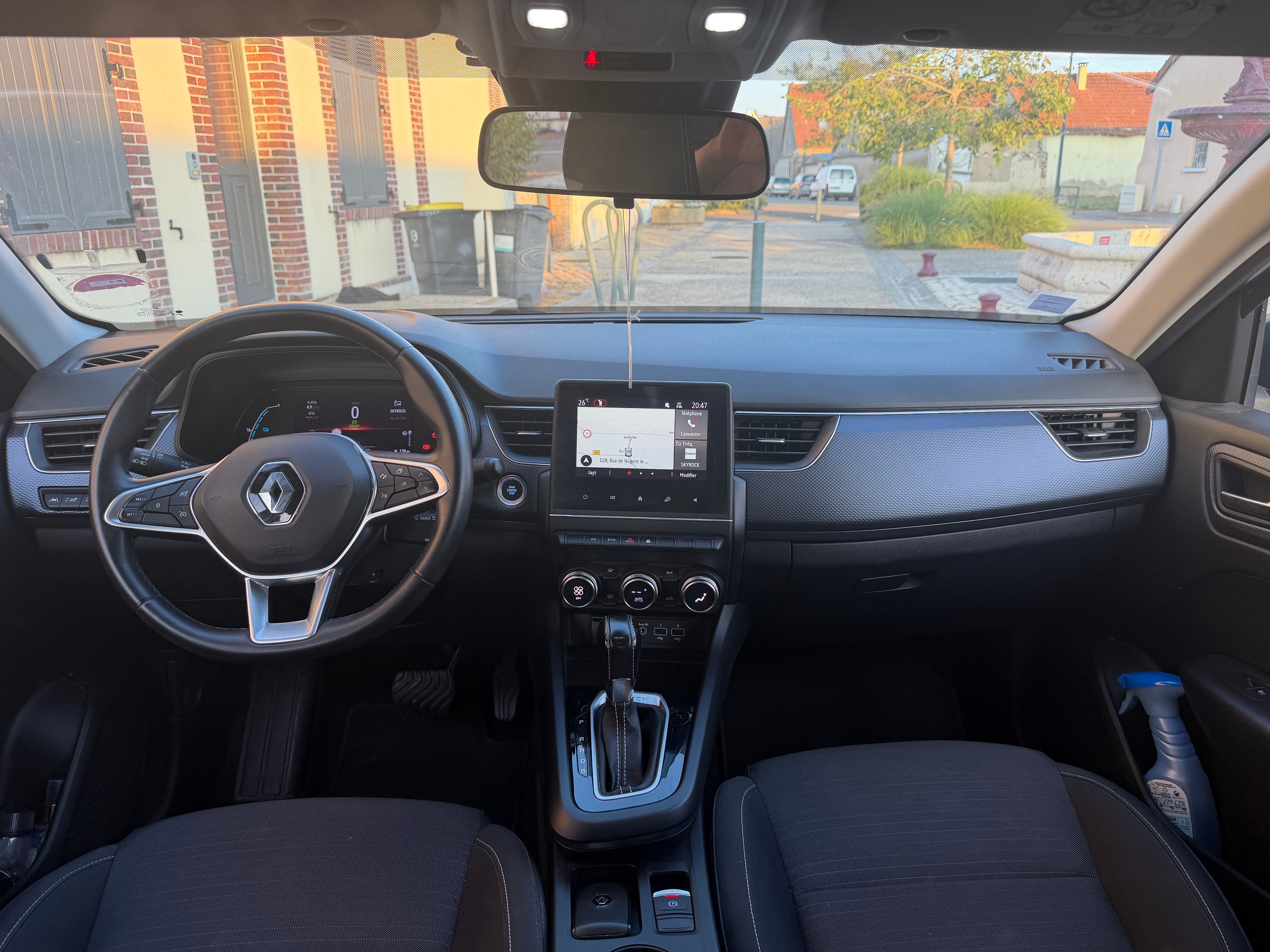 Renault Arkana E-Tech avec GPS