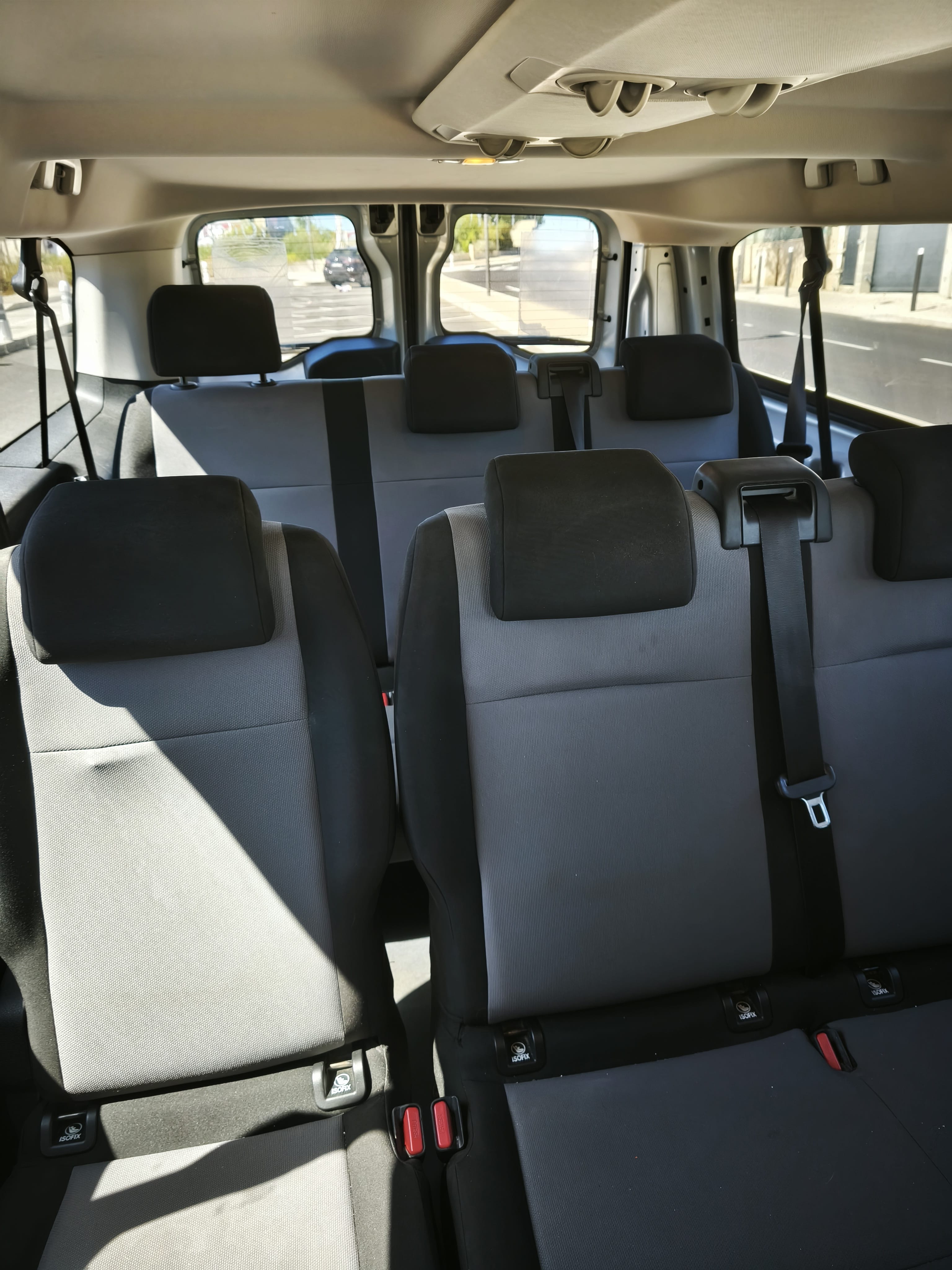 Peugeot Traveller avec GPS