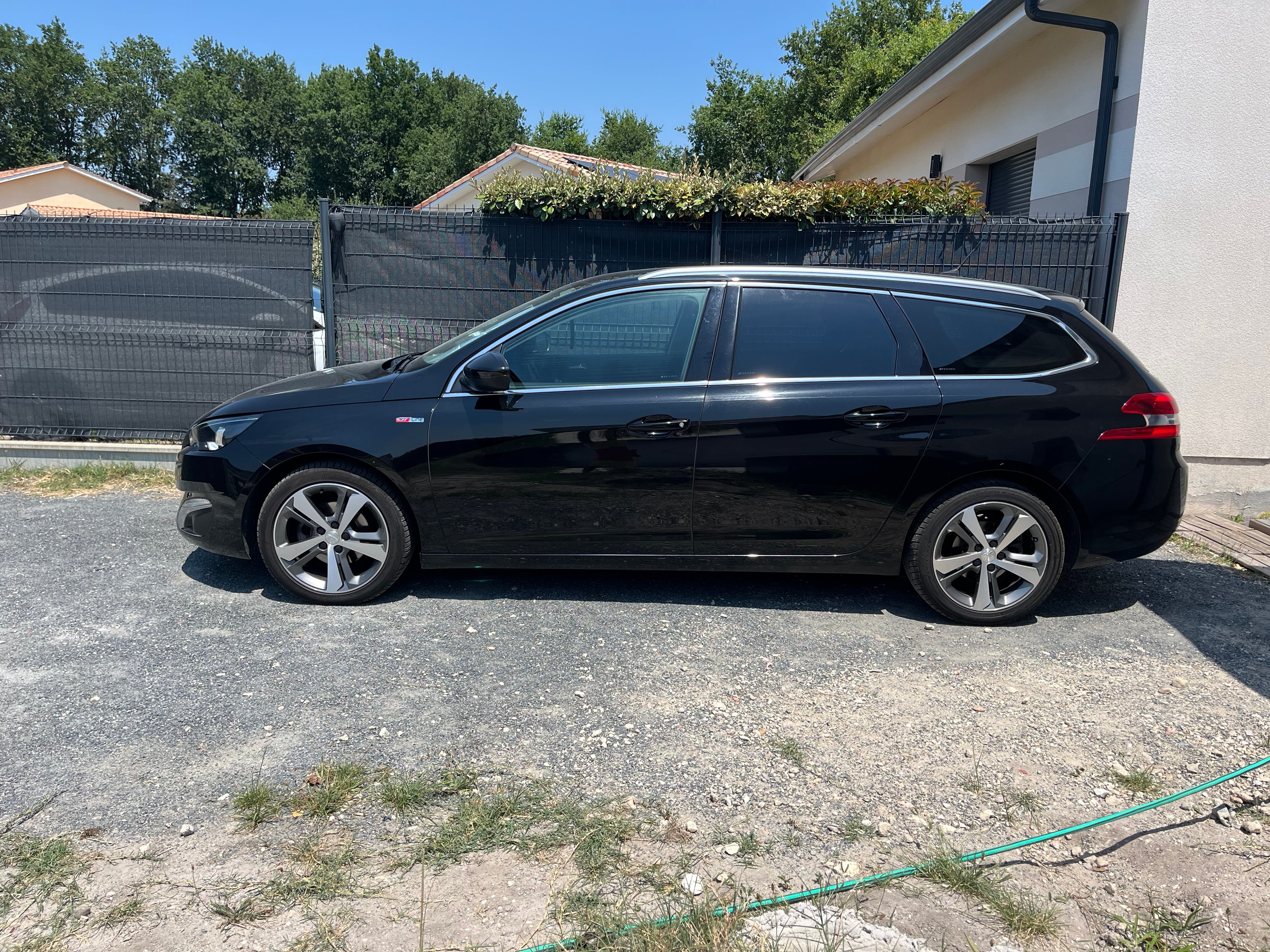 Peugeot 308 SW 130 ch essence avec Climatisation