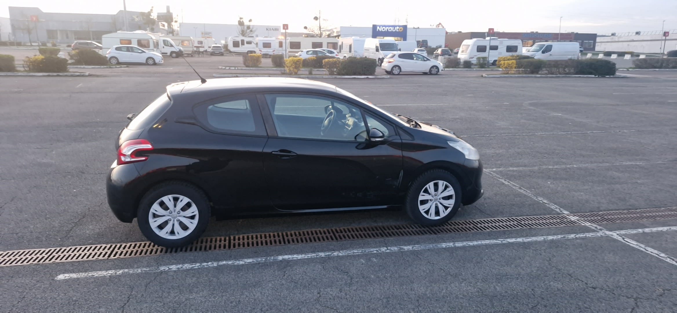 Peugeot 208 avec Climatisation