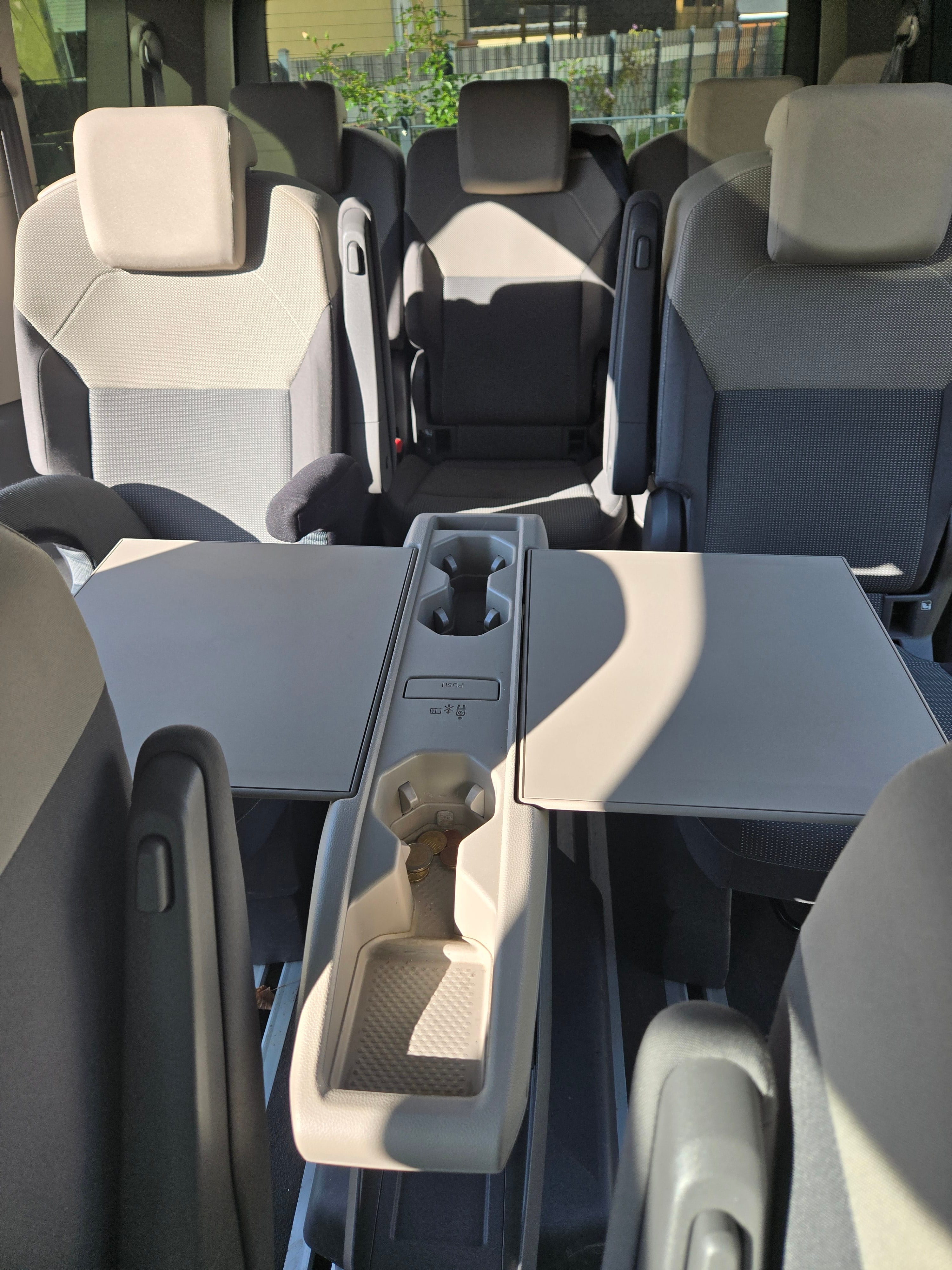 Volkswagen Multivan mit Autoradio