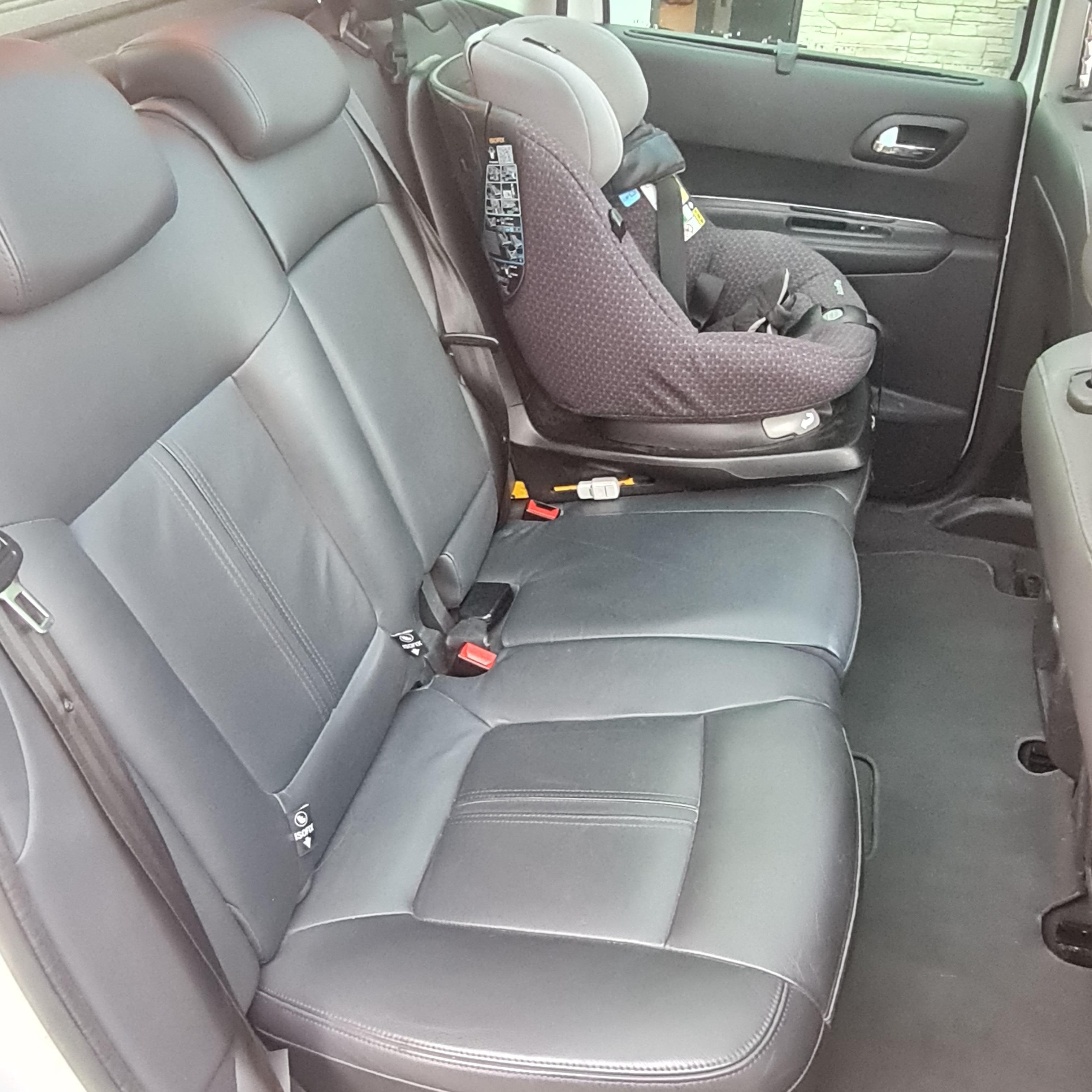 Peugeot 3008 avec Siège bébé