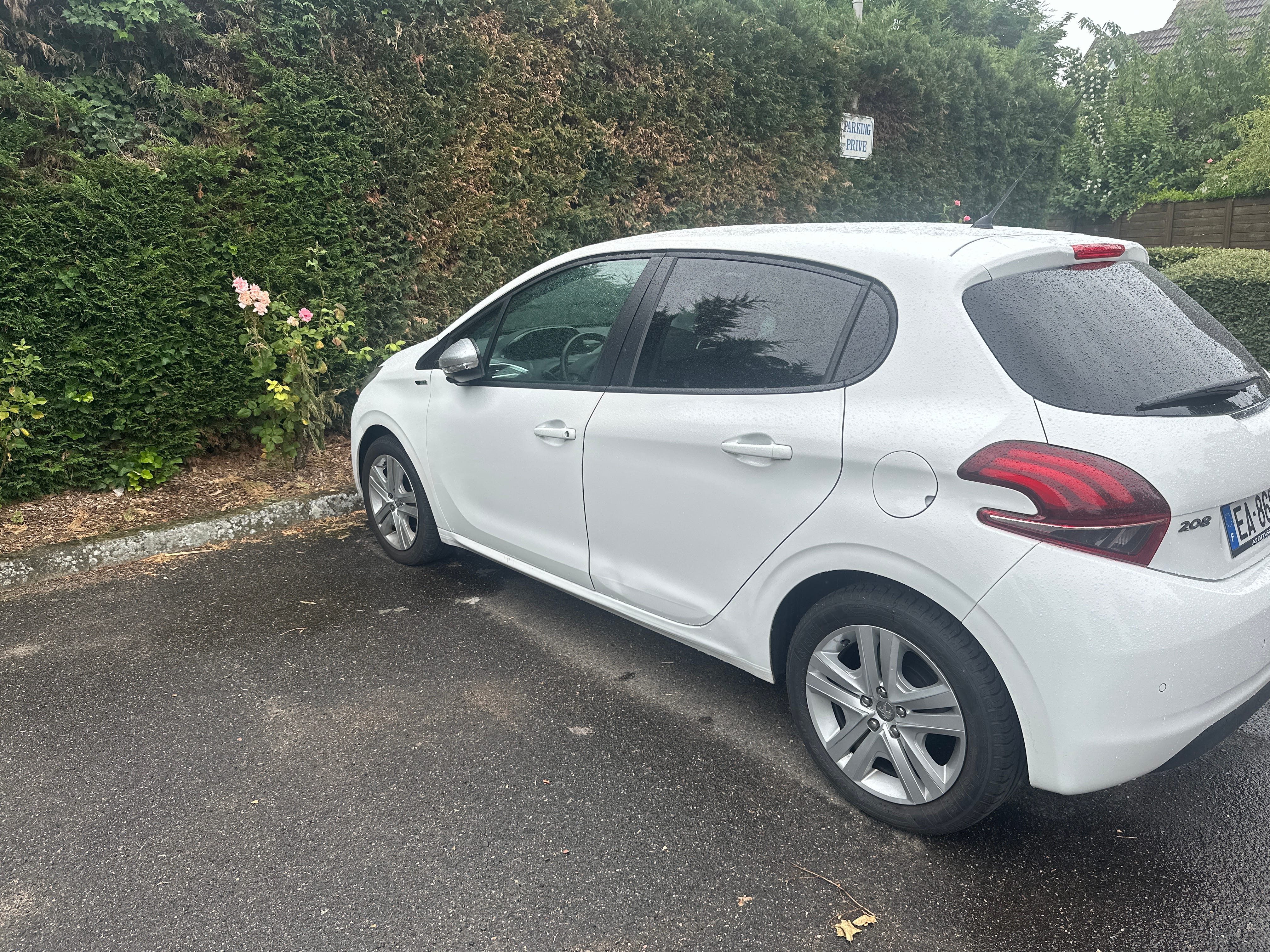 Peugeot 208 1,2 82 chevaux avec Régulateur de vitesse