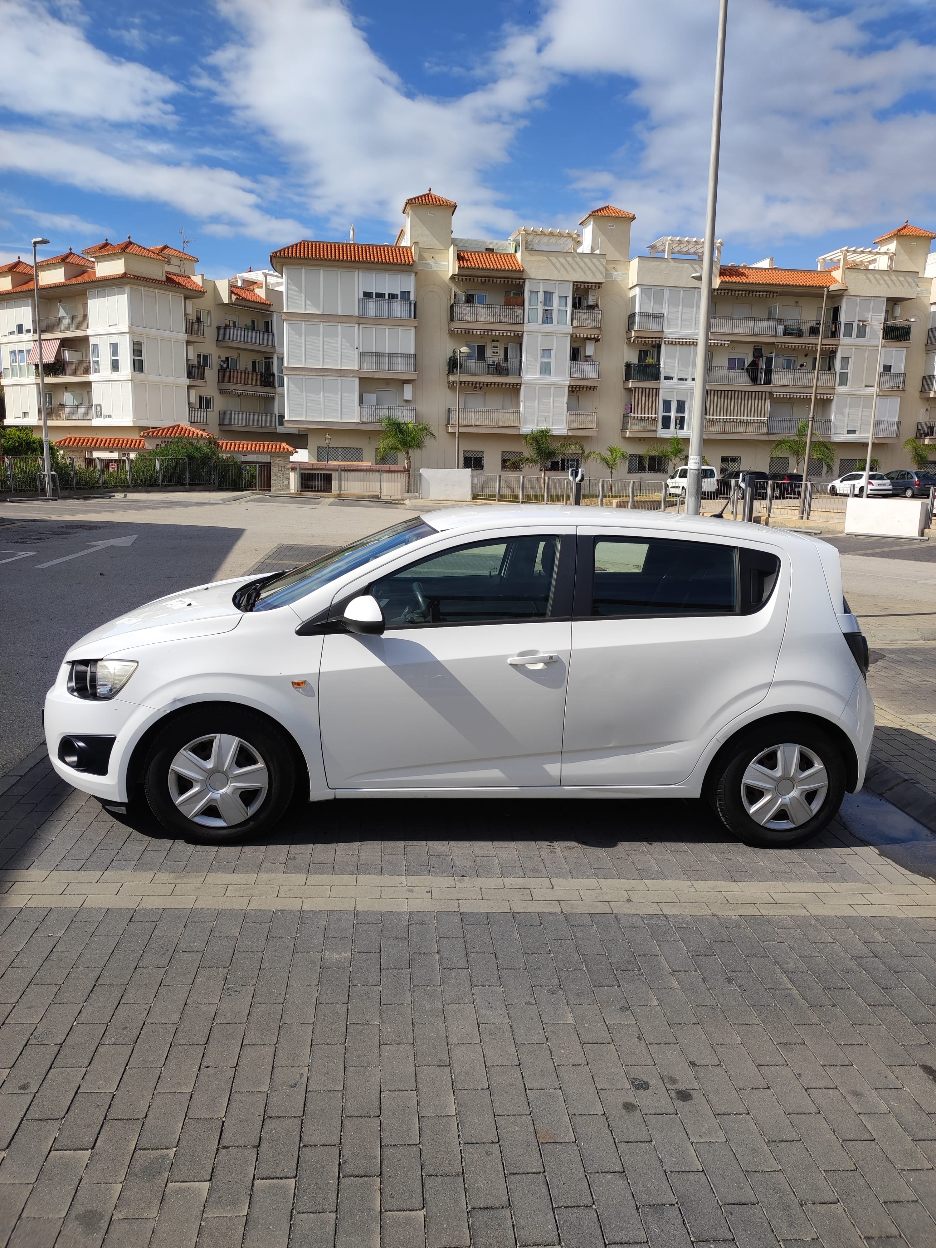 Chevrolet Aveo 1.2 con Entrada de Audio/iPod