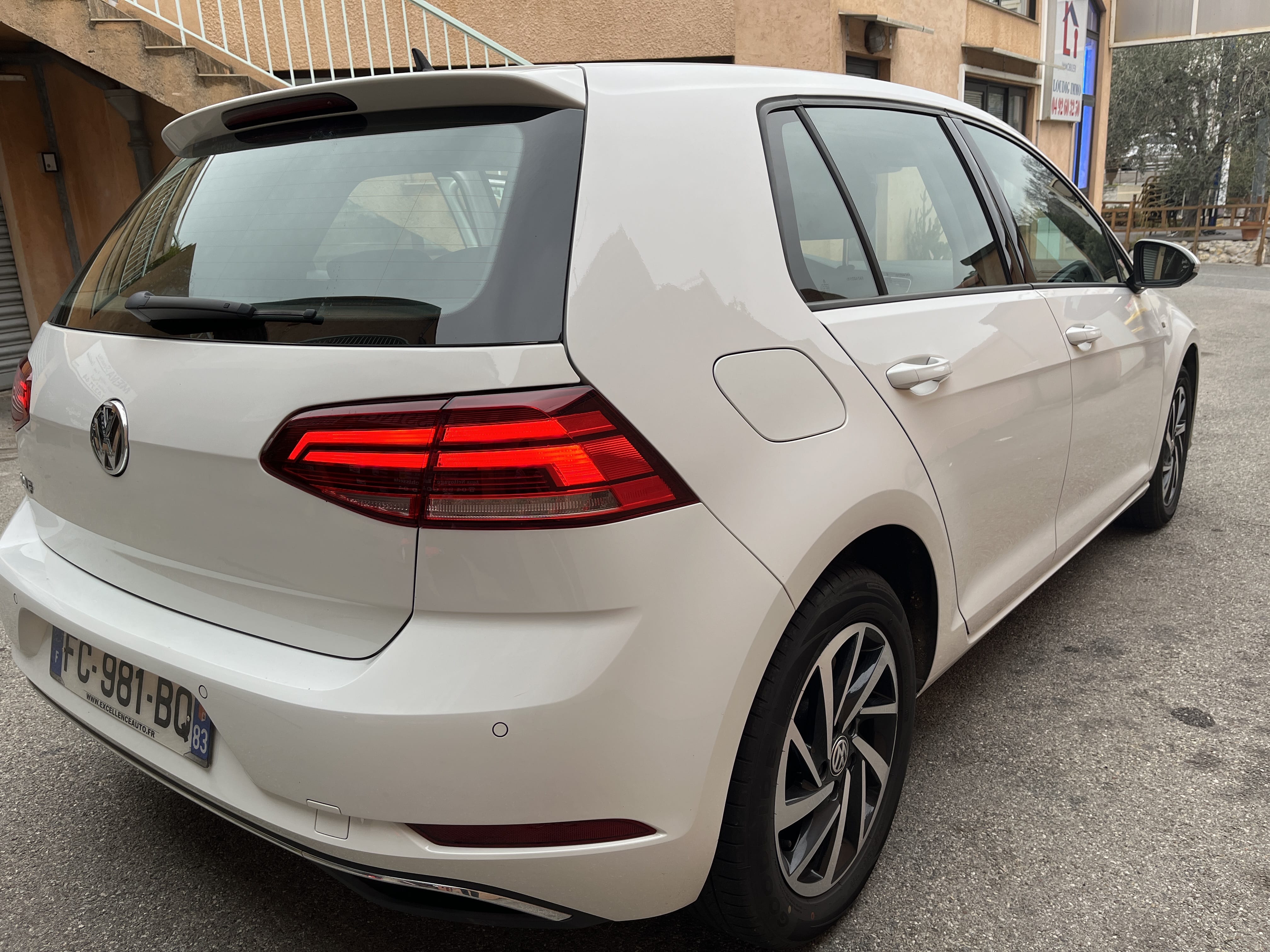 Volkswagen Golf avec Apple CarPlay