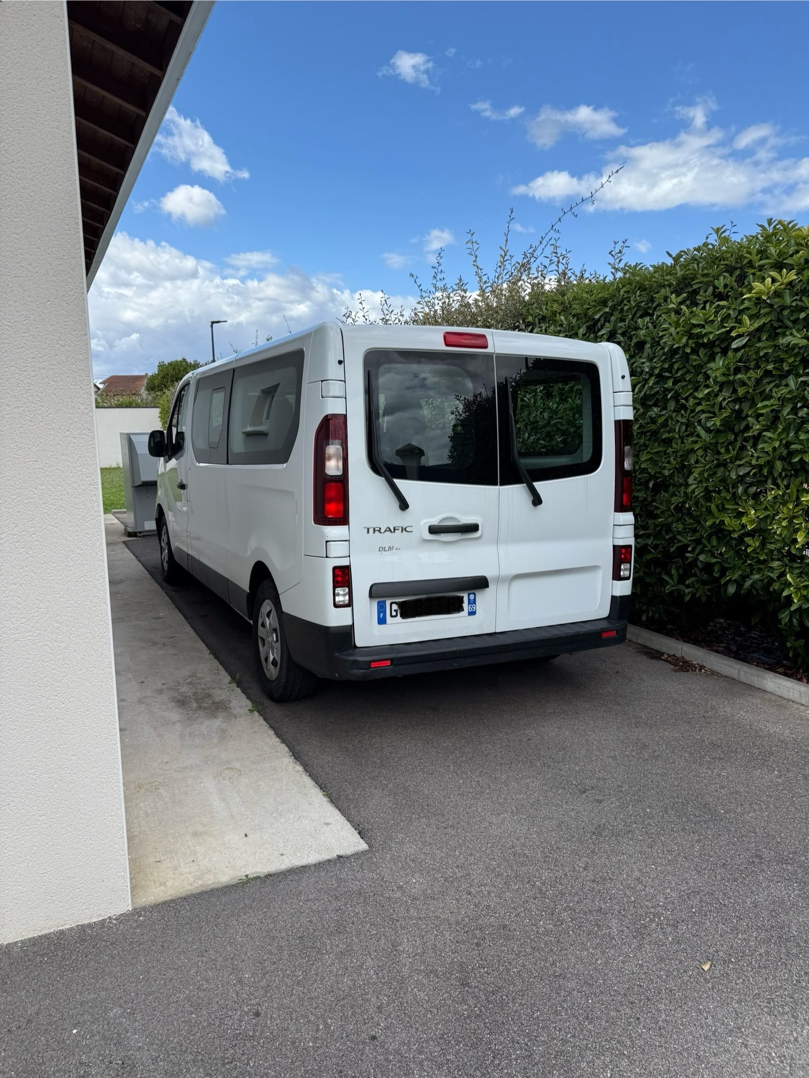 Renault Trafic 2.0 DCI 9 places 2021 mit Navigationsgerät