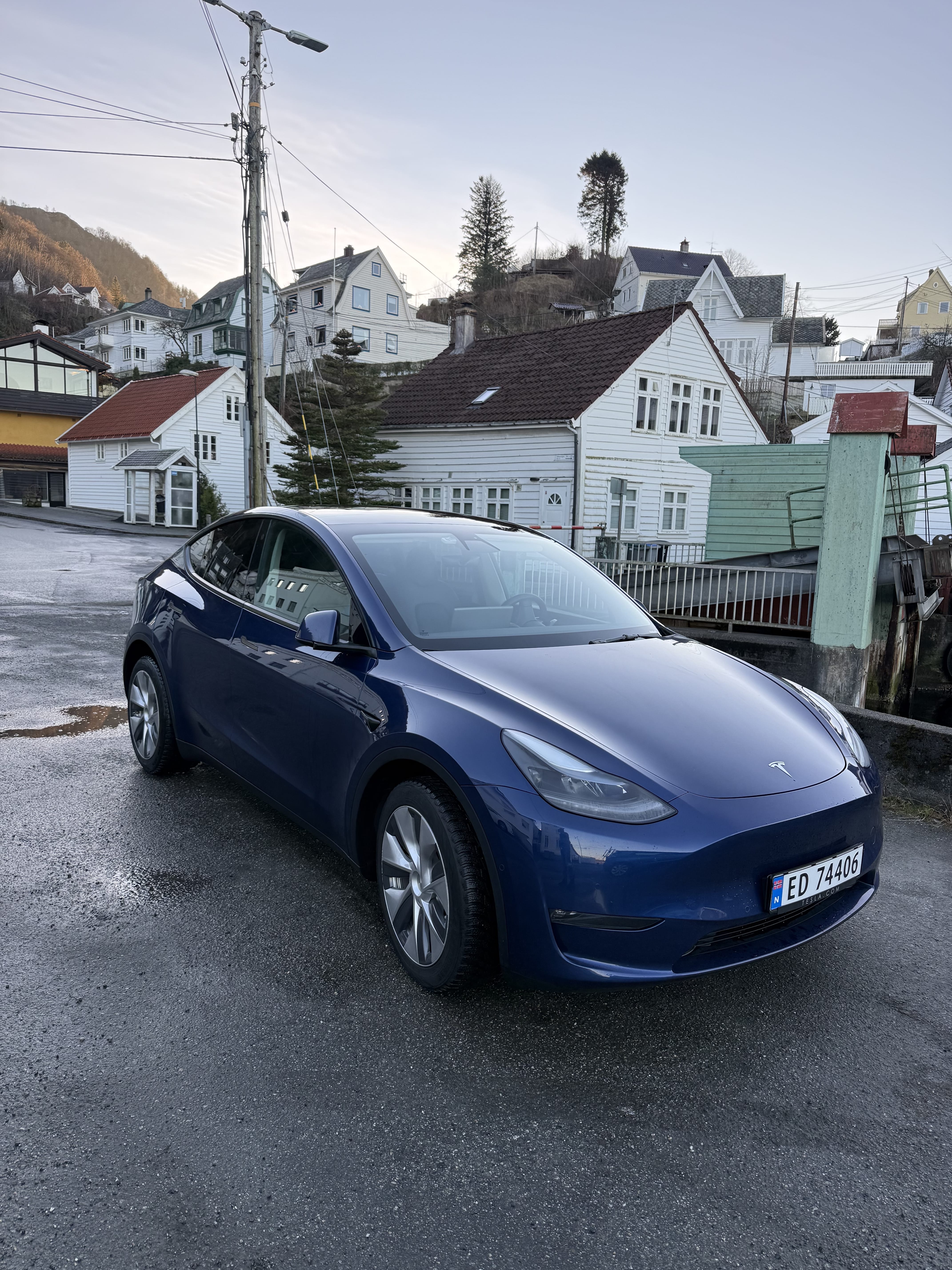 Tesla Model Y Long Range med Dashcam
