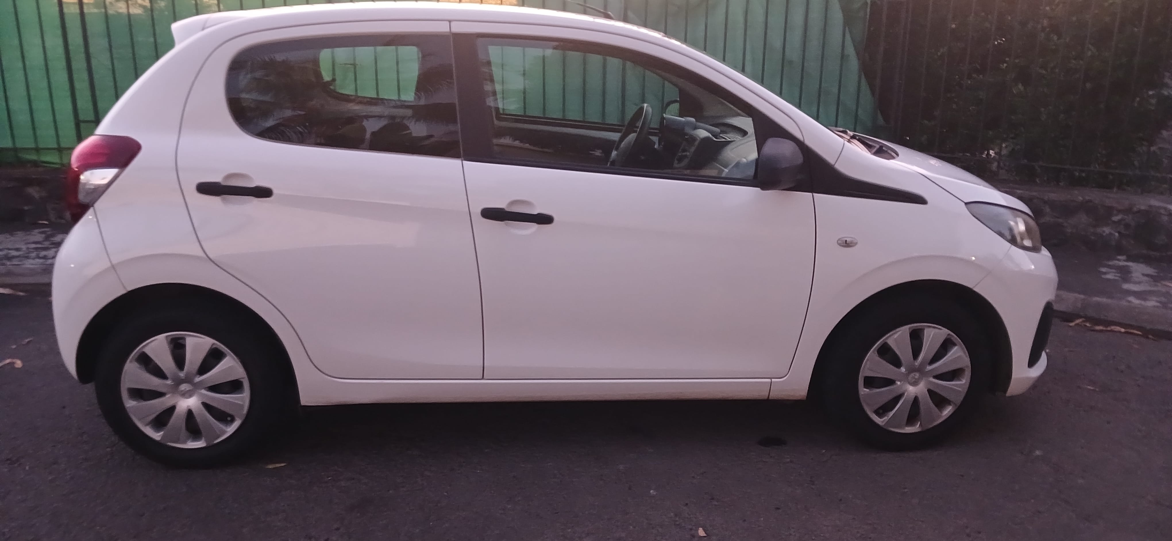 Peugeot 108 1.0 VTI 72 CH avec Climatisation