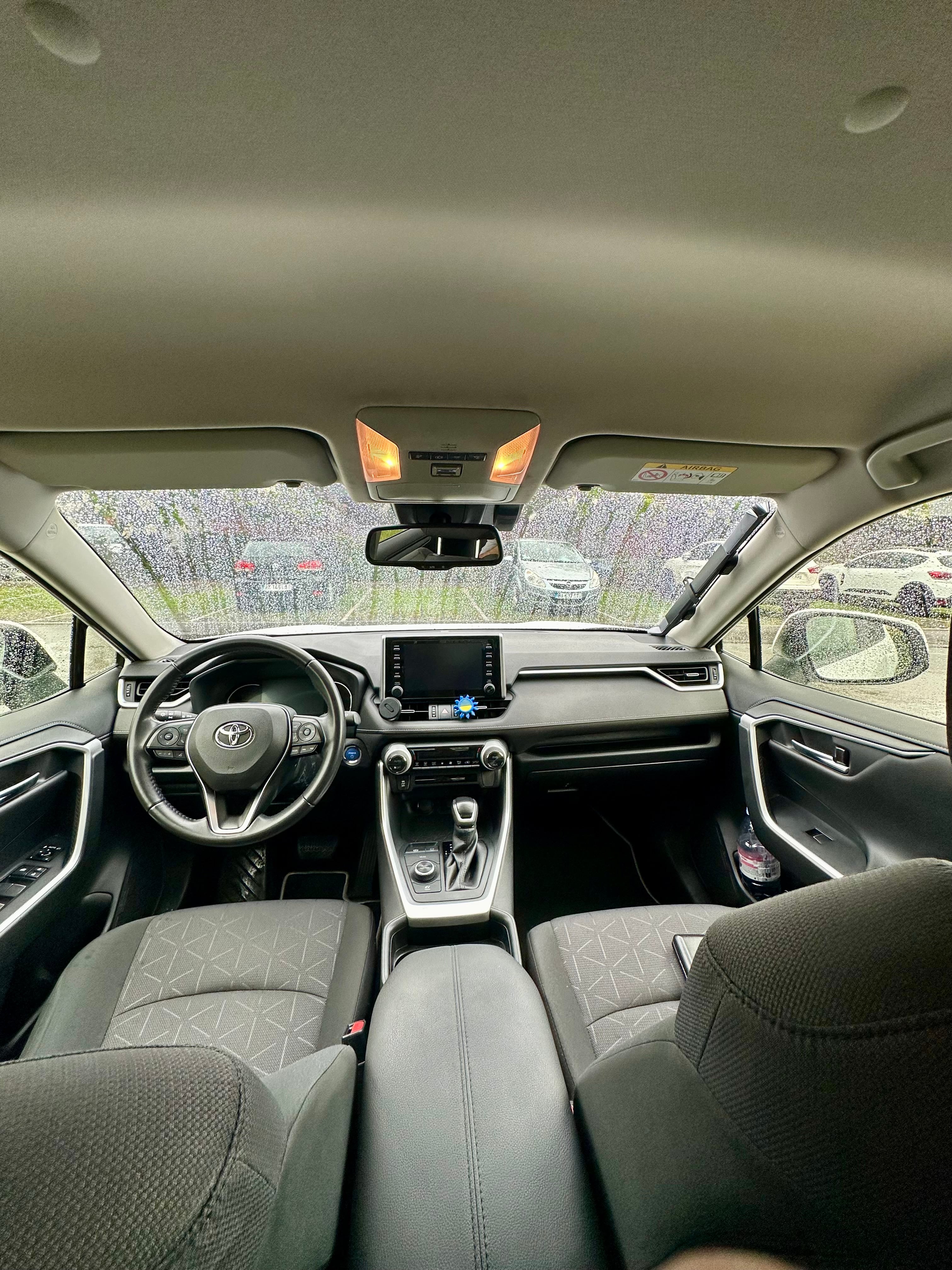 Toyota Rav4 Hybride avec GPS