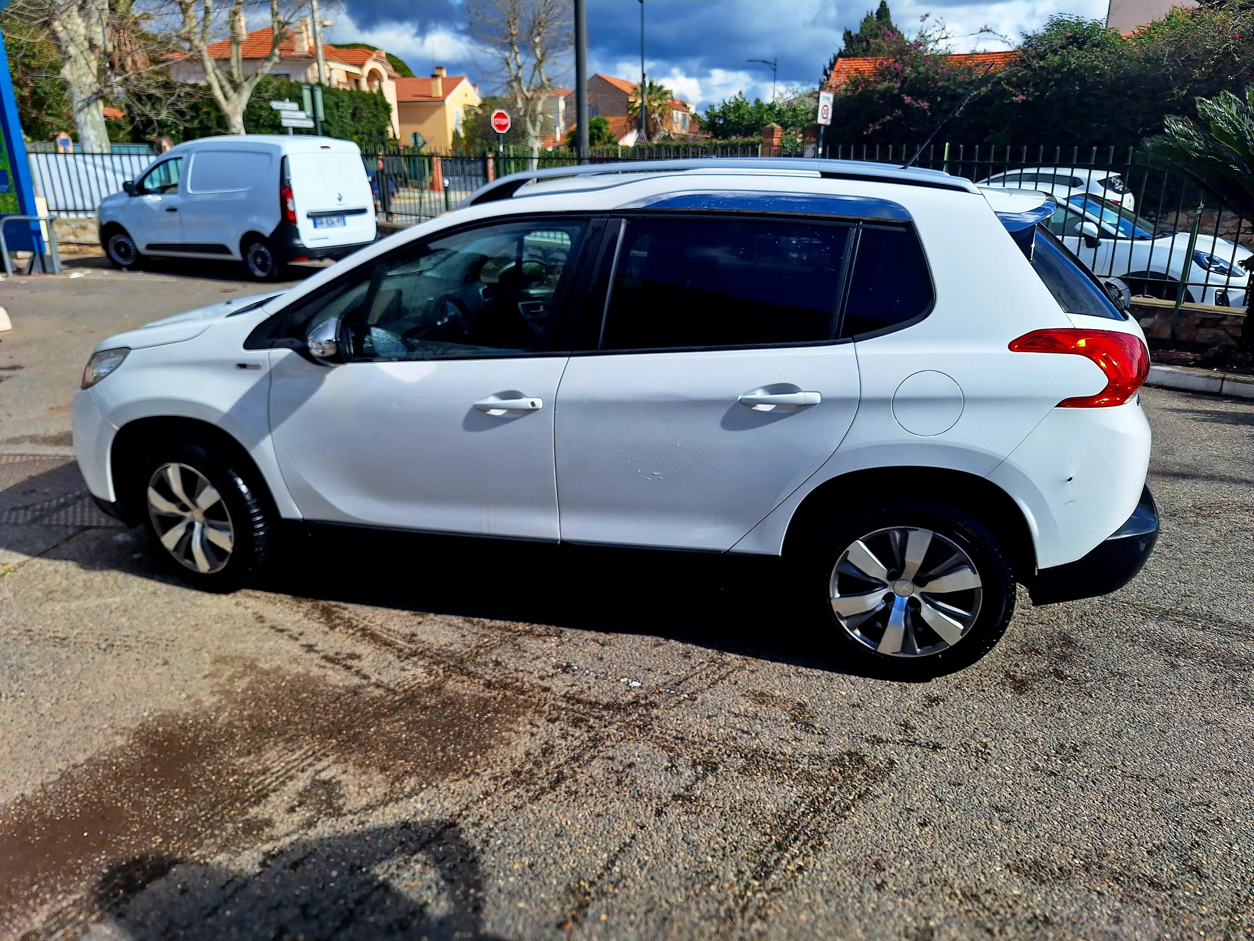 Peugeot 2008 avec Climatisation