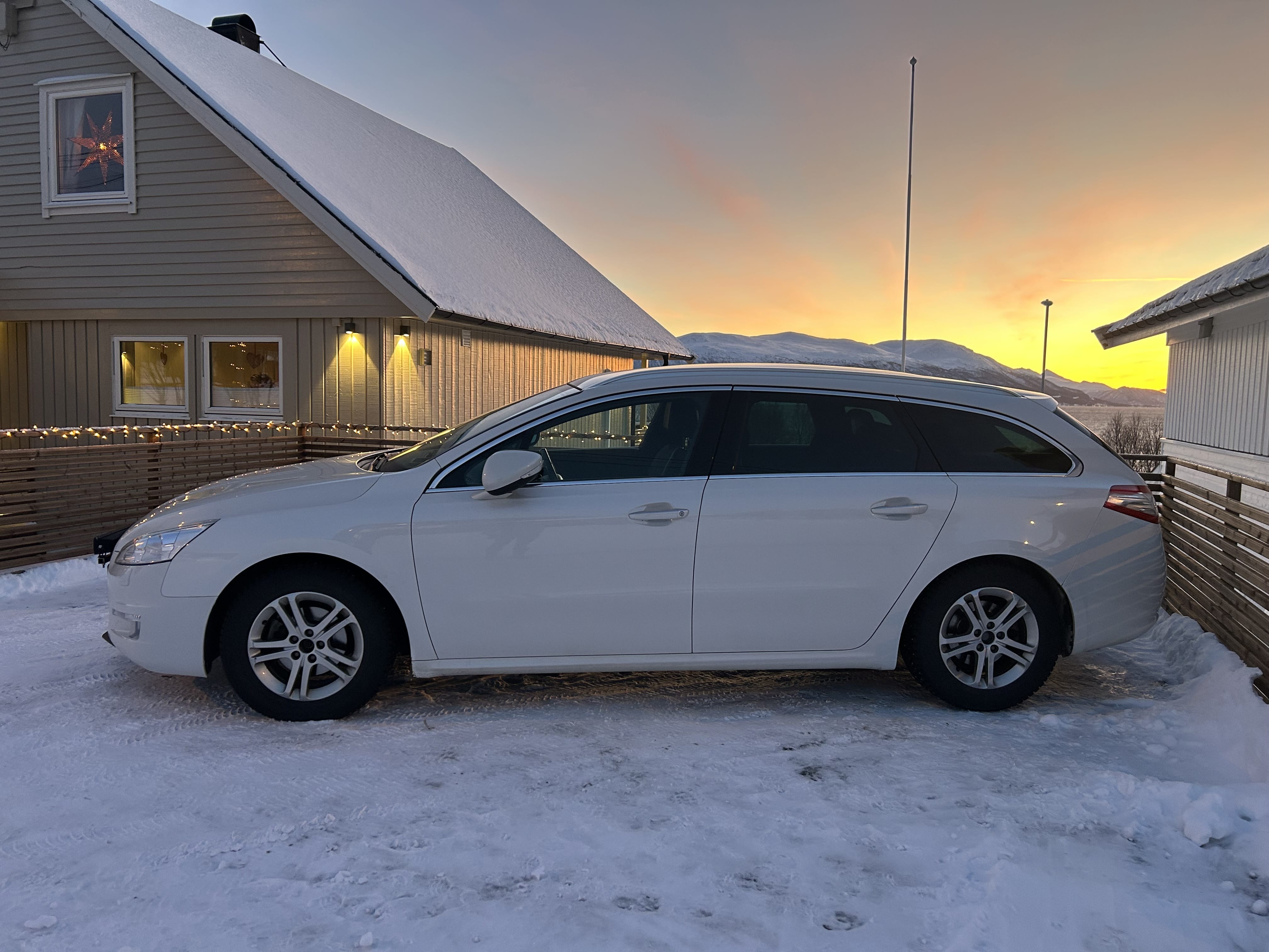Peugeot 508 mit Navigationsgerät