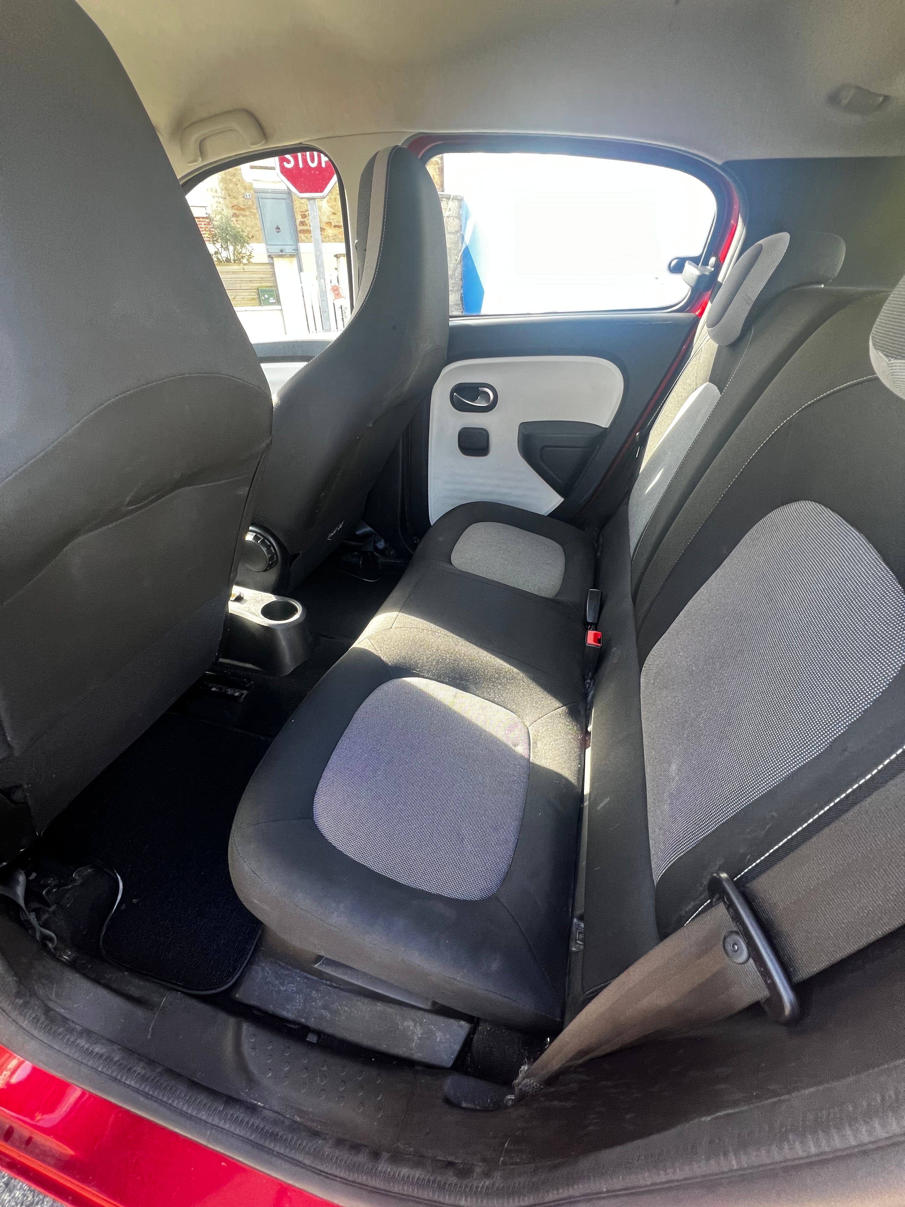Renault Twingo III avec Siège bébé