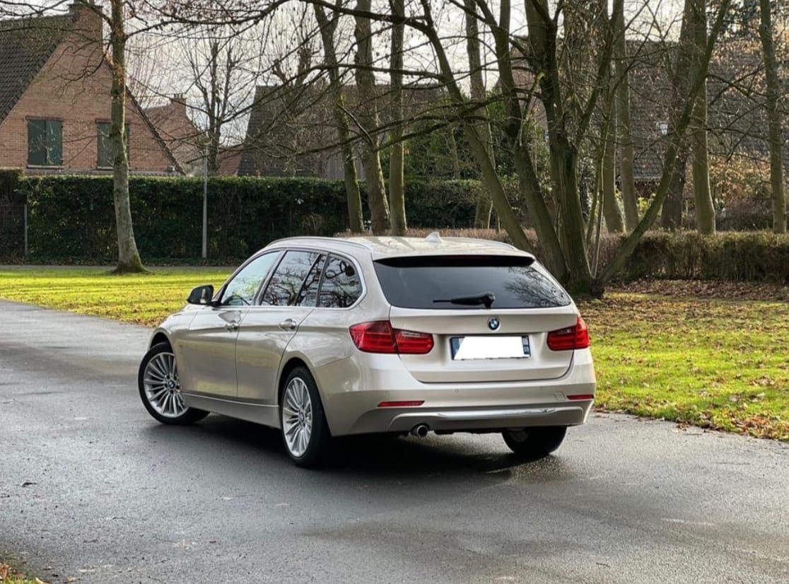 BMW Série 3 318d avec GPS