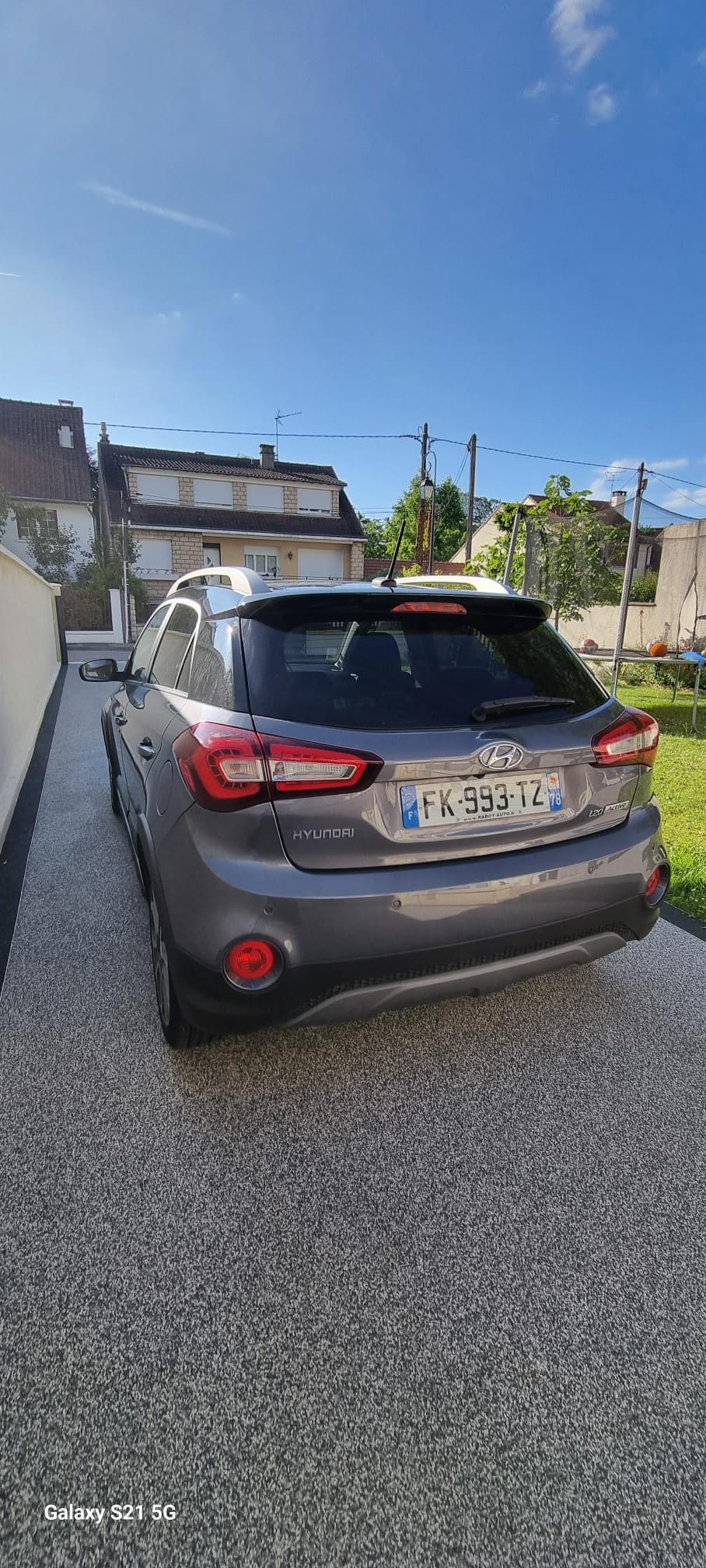 Hyundai i20 avec Dashcam