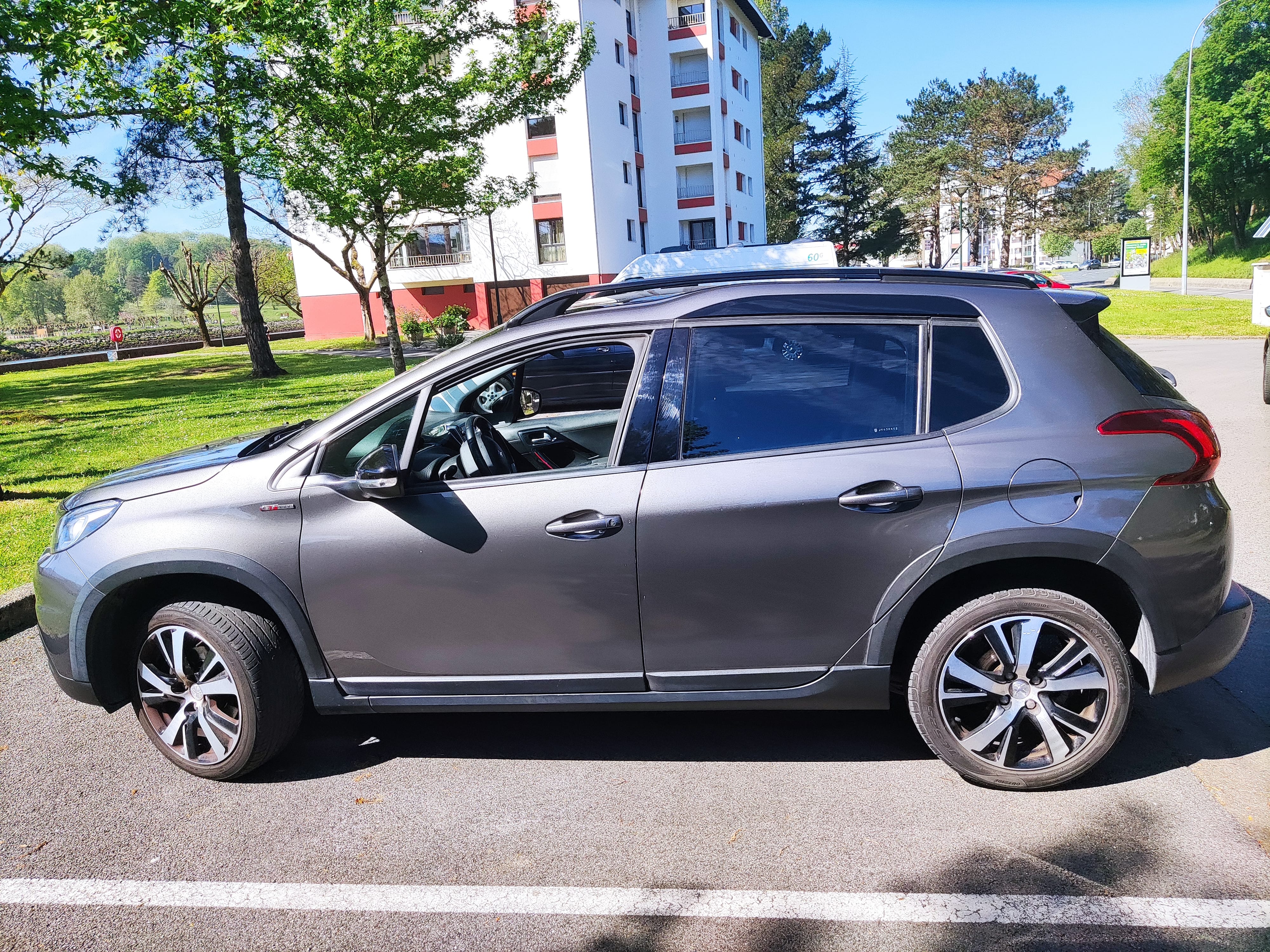 Peugeot 2008 avec GPS