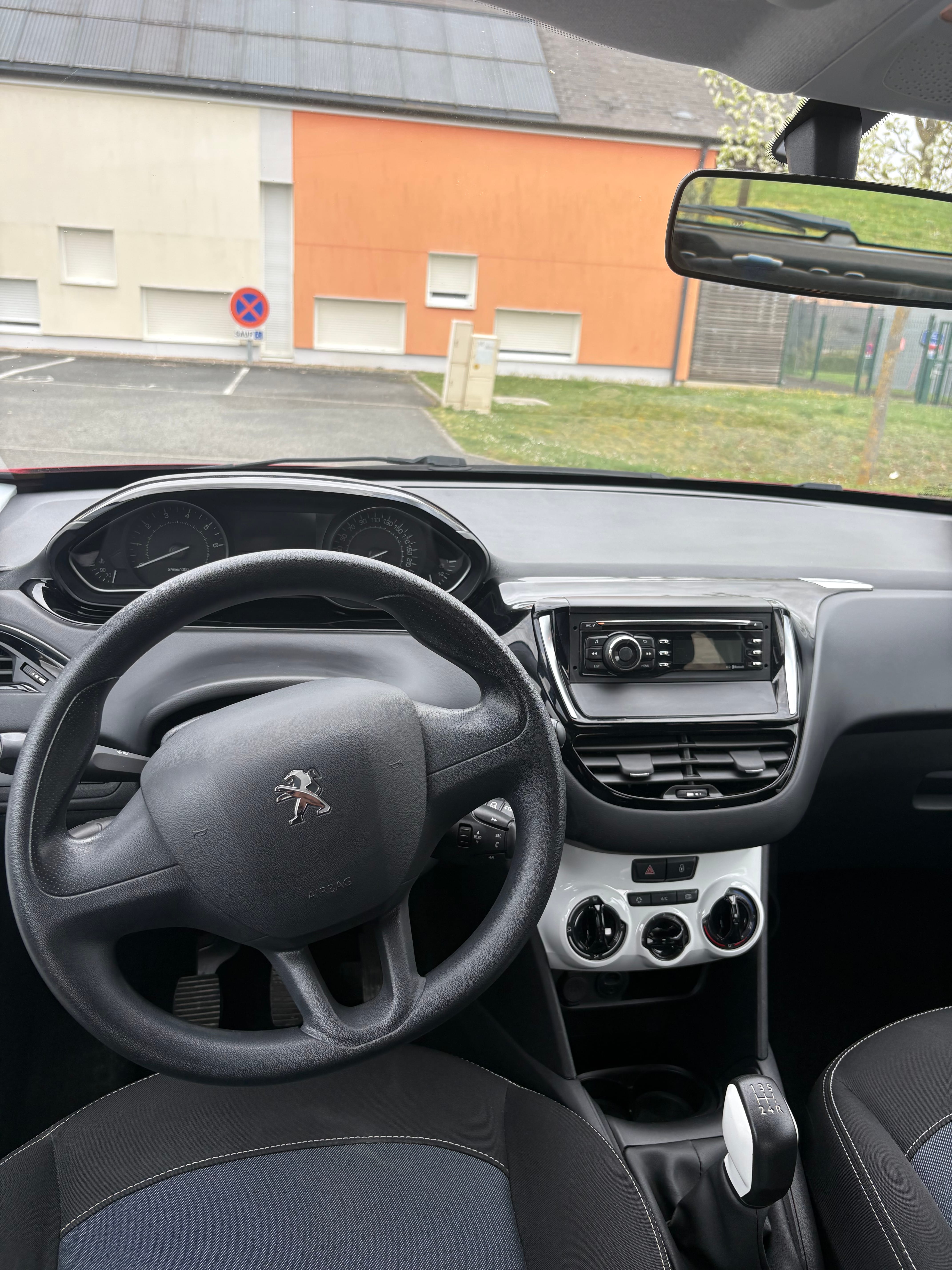 Peugeot 208 avec Régulateur de vitesse