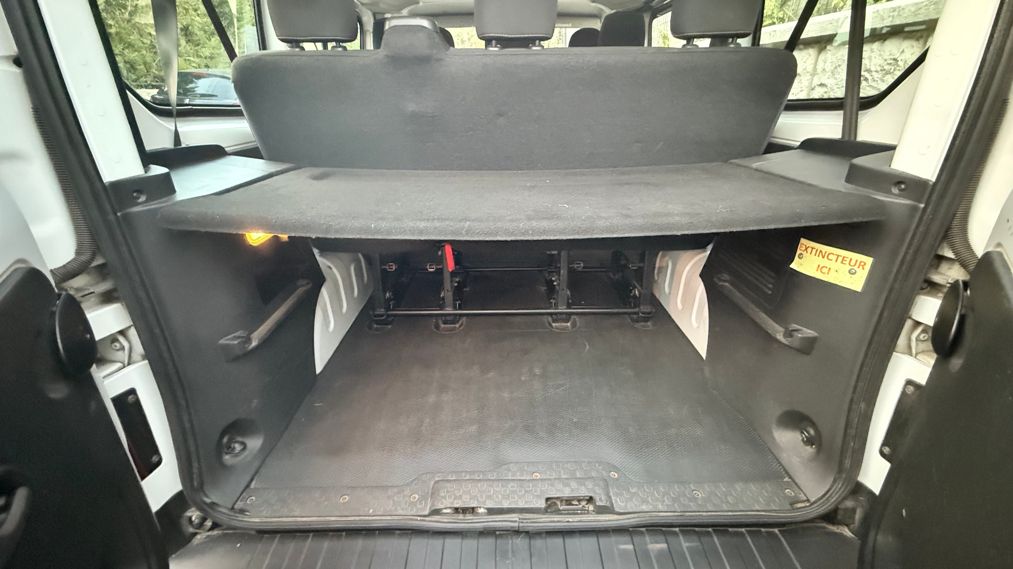 Renault Trafic Passenger avec Port USB