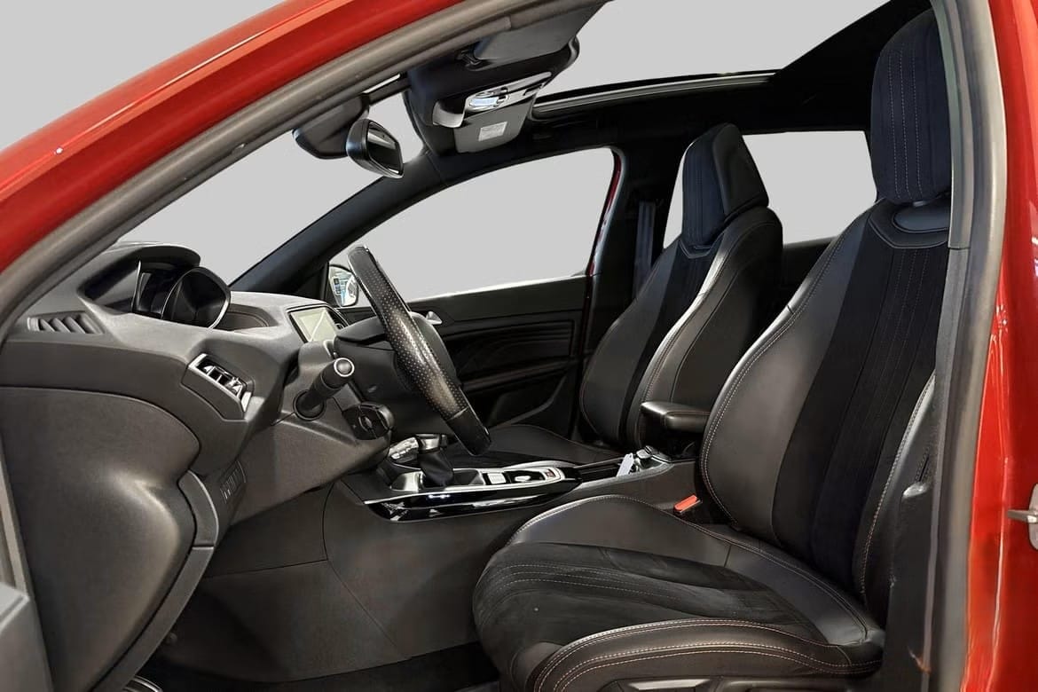 Peugeot 308 SW med Lydinngang