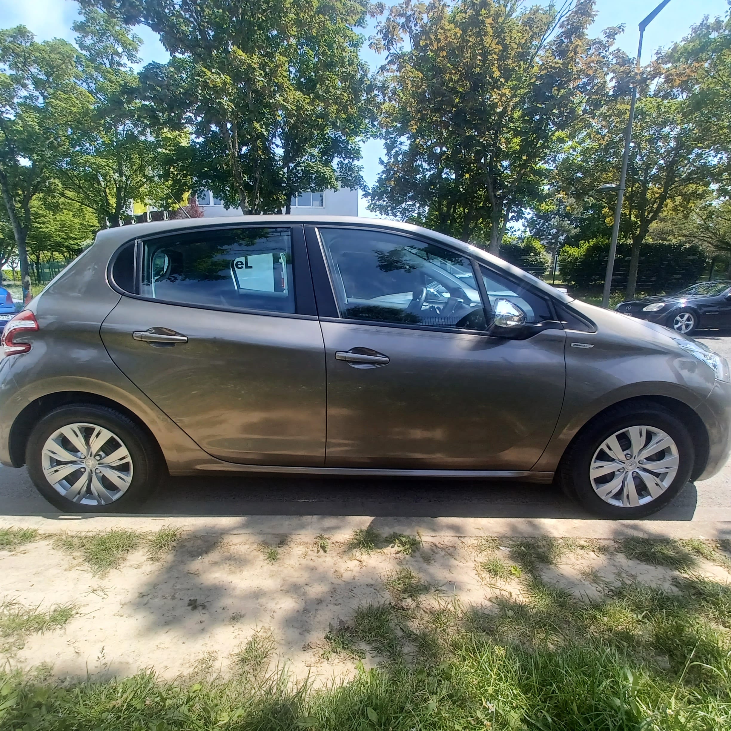Peugeot 208 avec Régulateur de vitesse