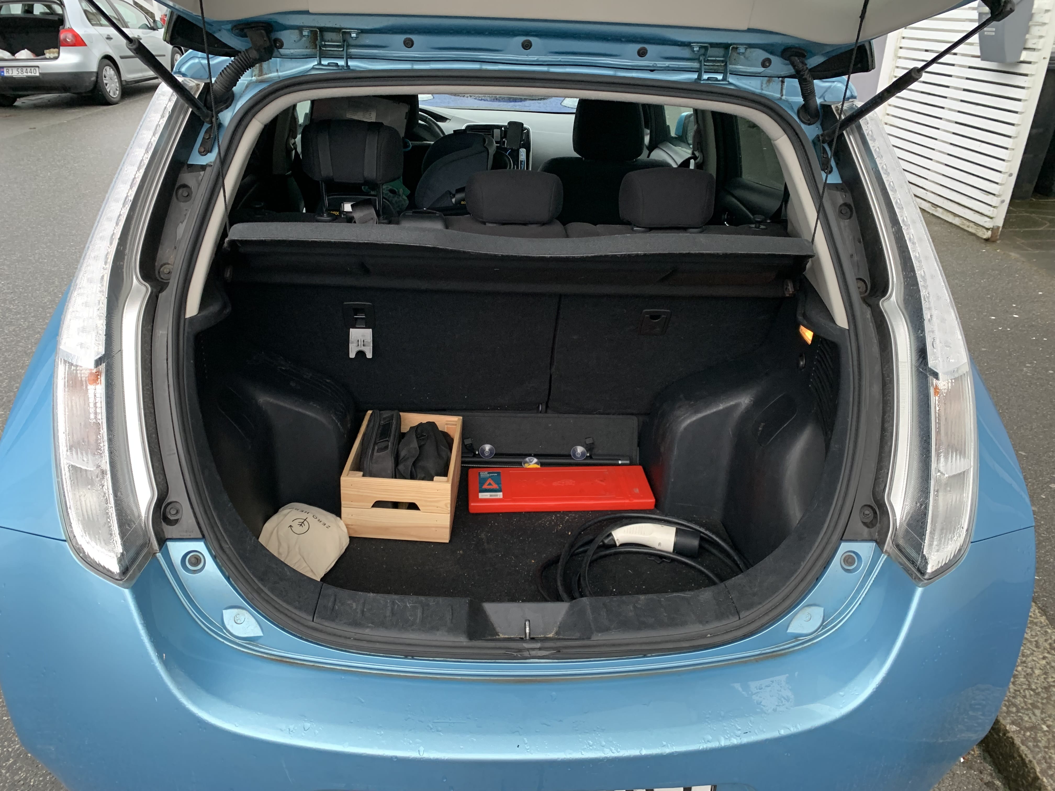 Nissan Leaf med Babysete
