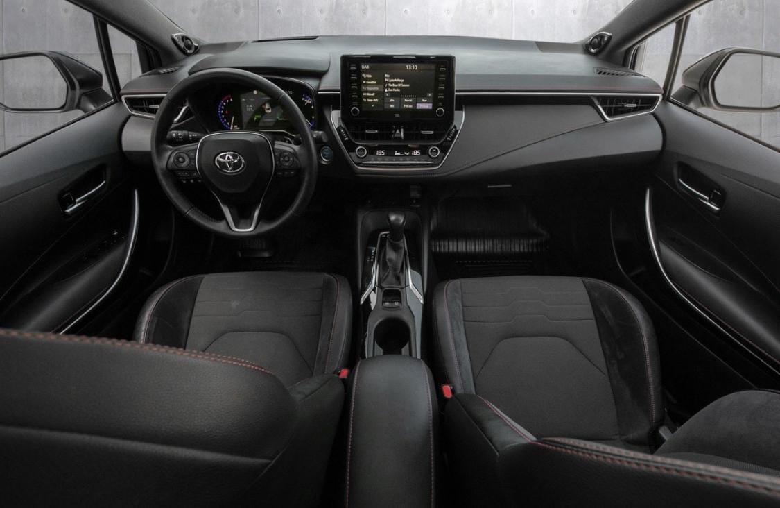 Toyota Corolla Touring Sports Dynamic Hybrid met Cruise control