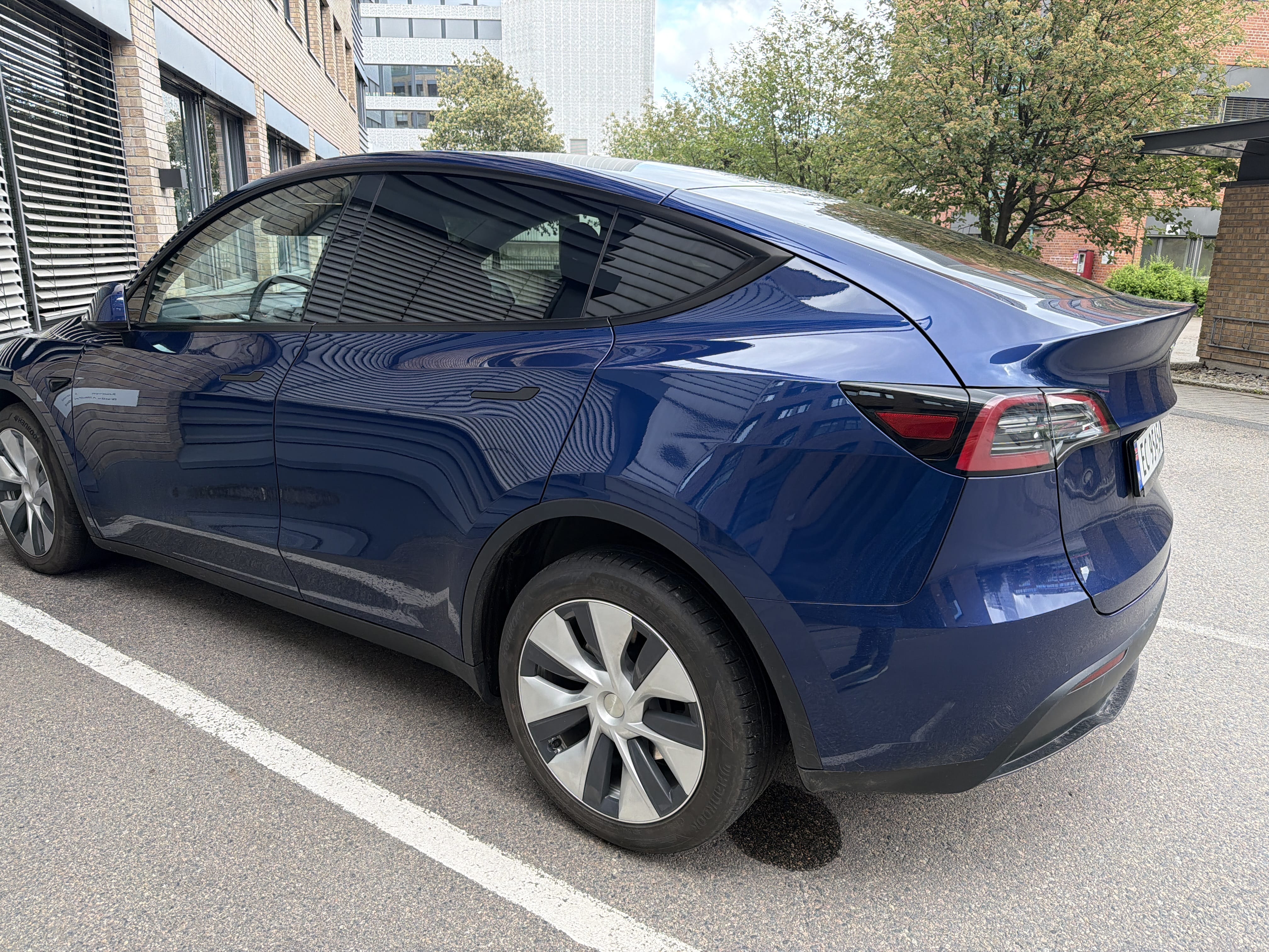 Tesla Model Y med Aircondition