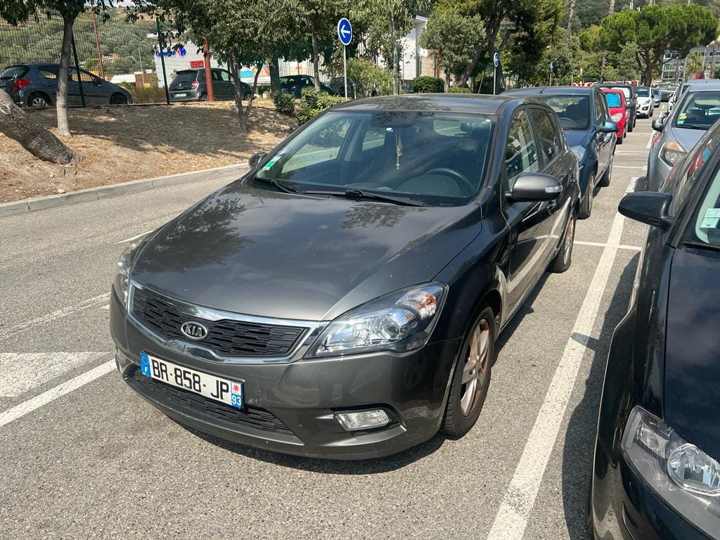 Kia Cee'd, 2011, Essence 98
