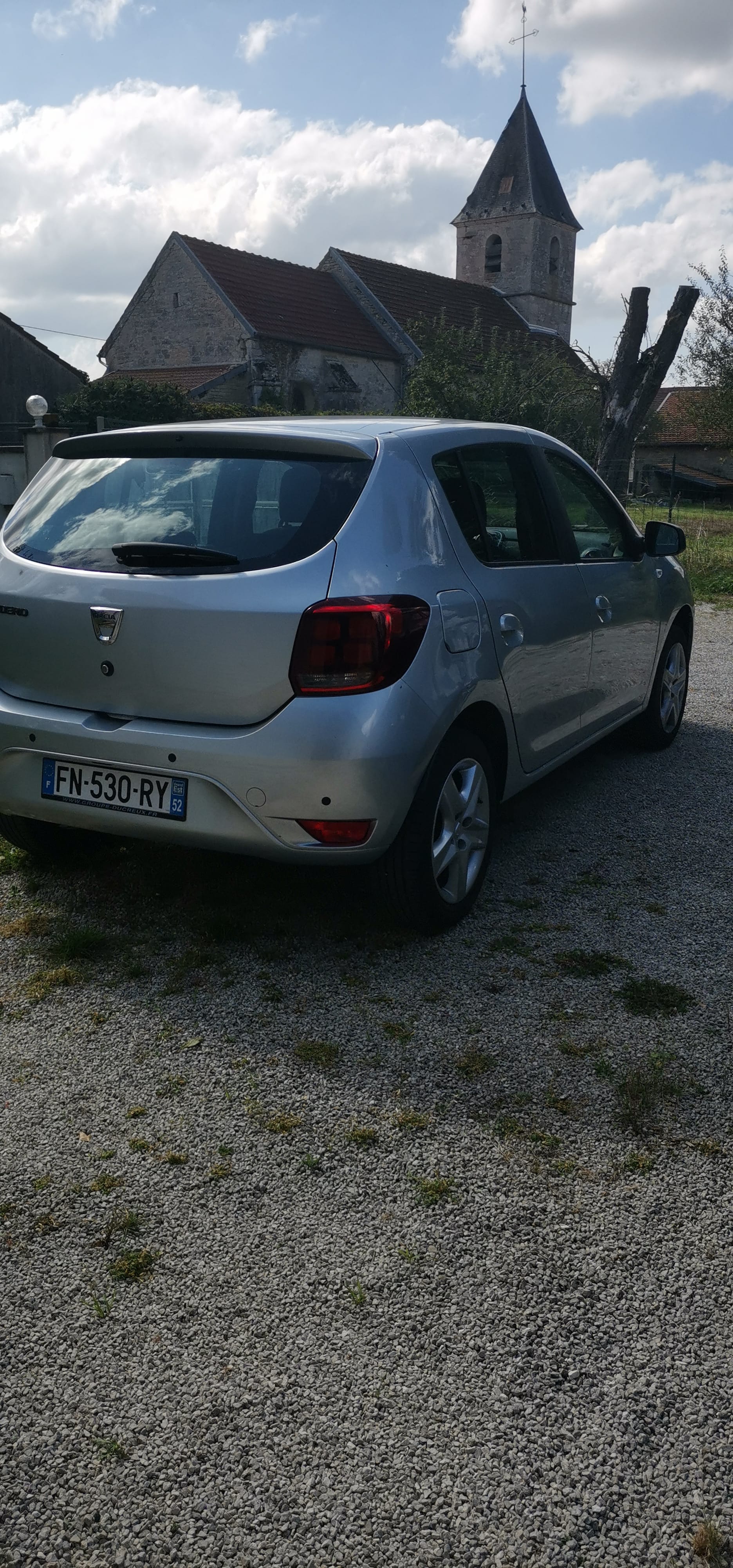Dacia Sandero avec Audio Bluetooth