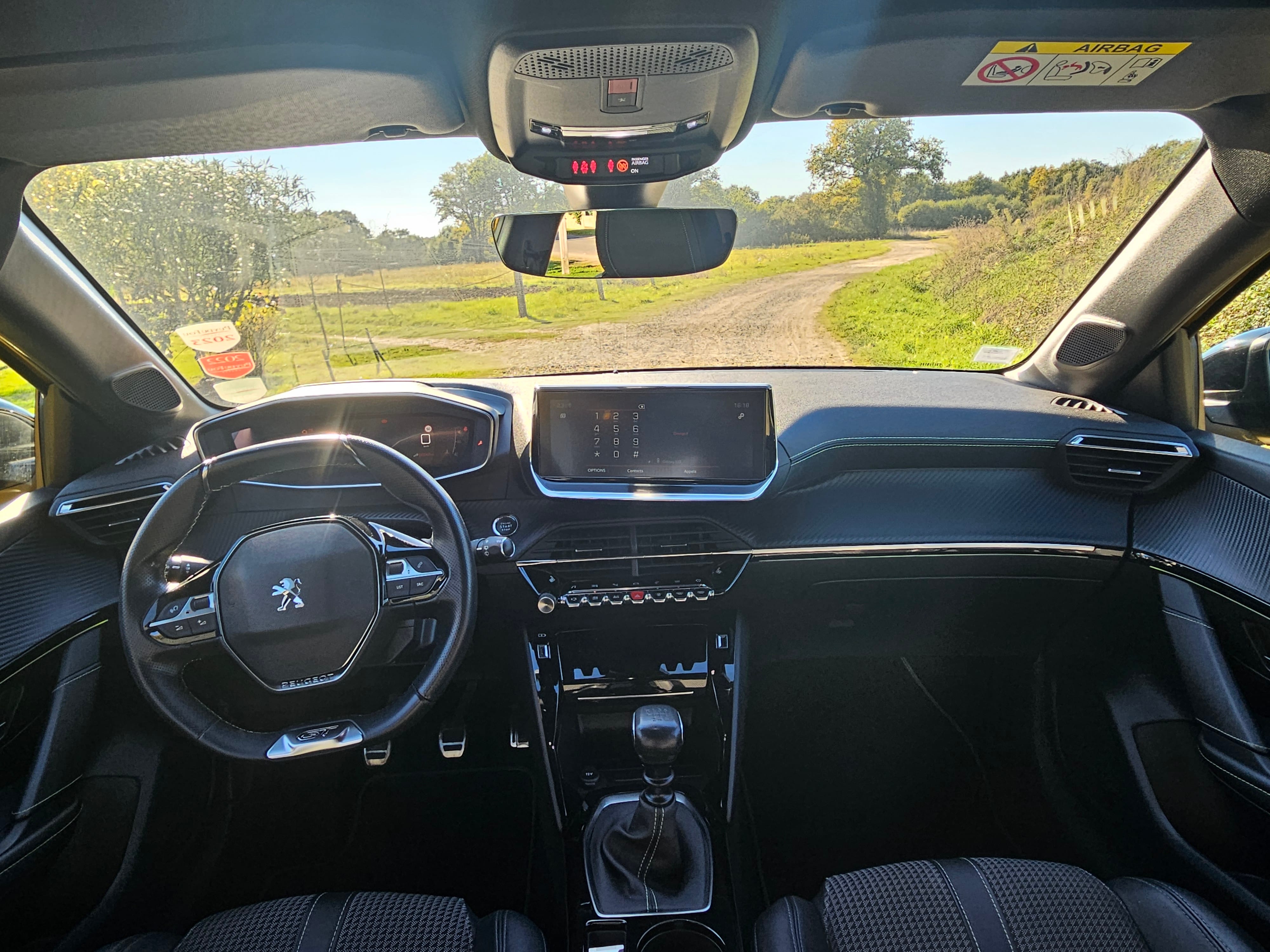 Peugeot 208 GT Line avec GPS