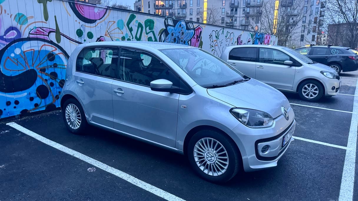 Volkswagen Up! with Cruise control