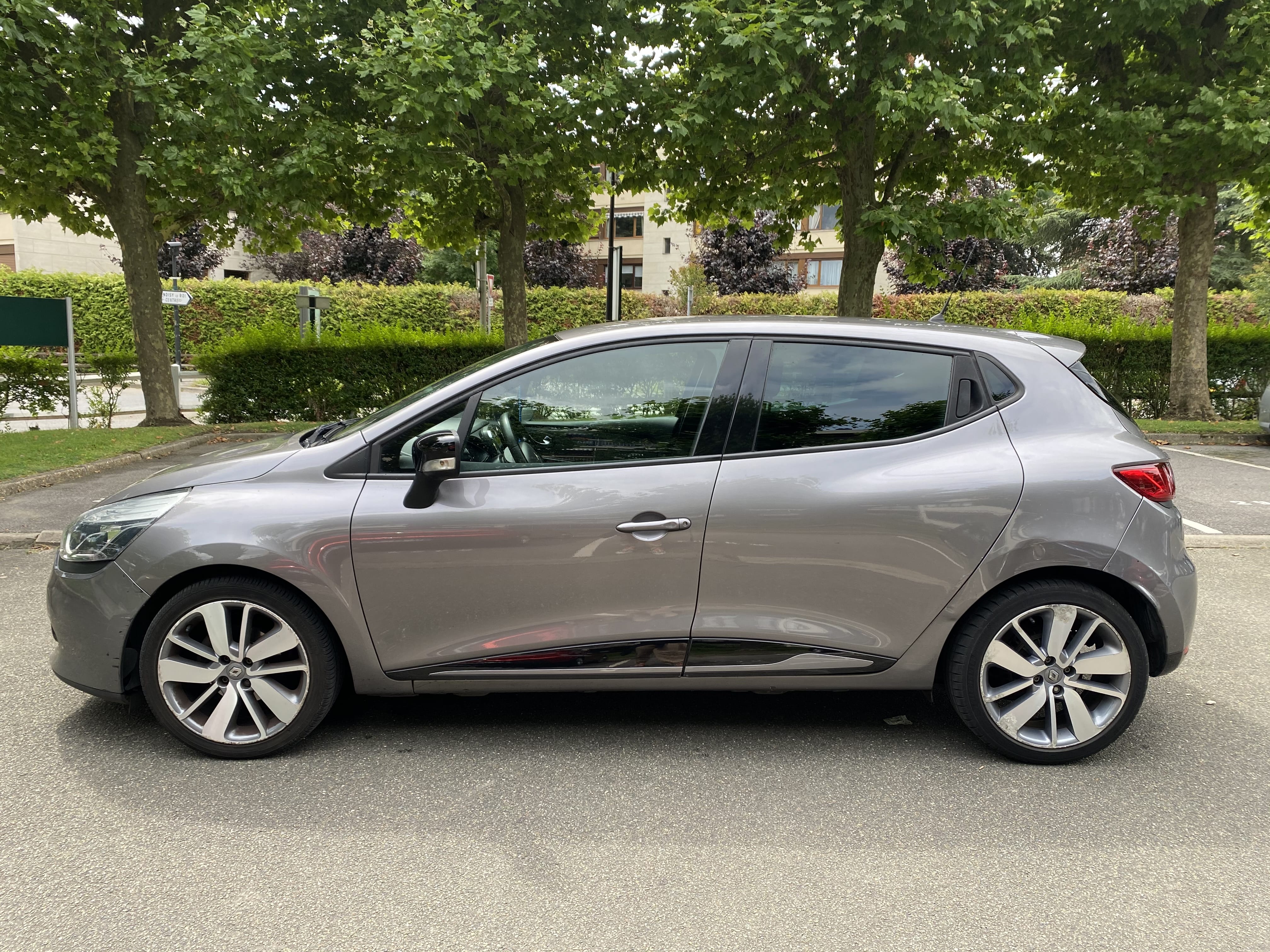 Renault Clio avec Climatisation