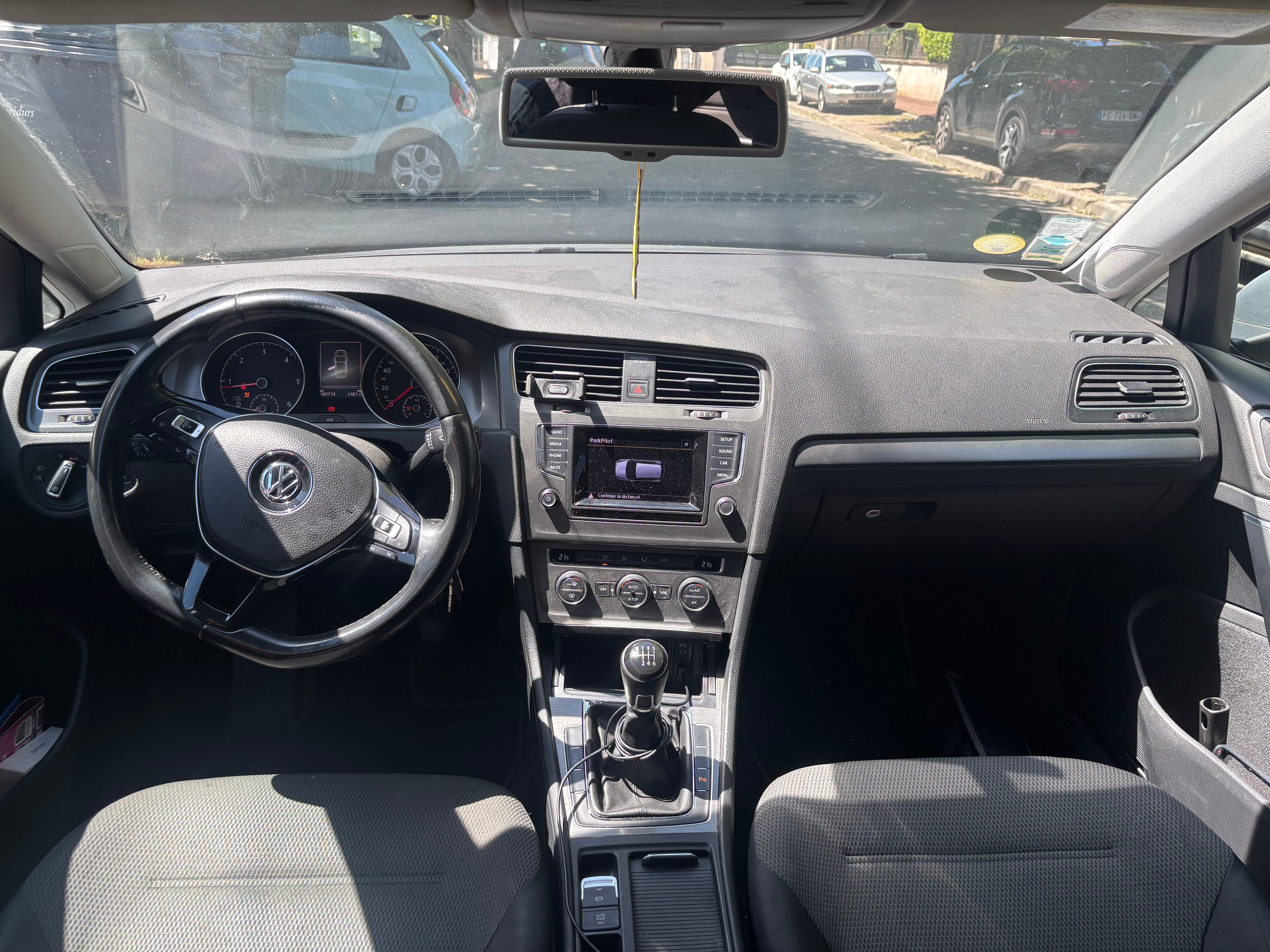 Volkswagen Golf avec Climatisation