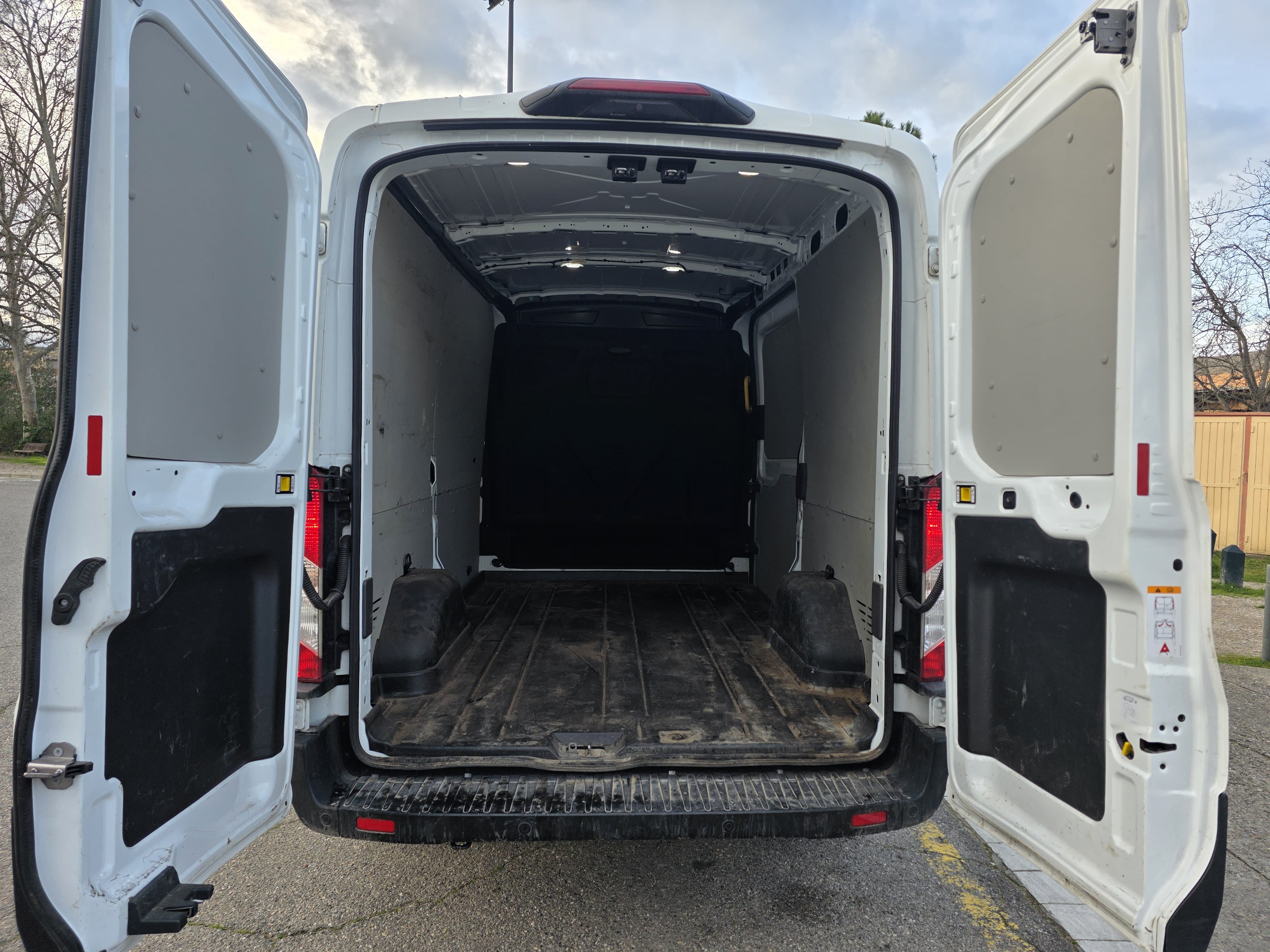 Ford Transit Furgoneta con Audio Bluetooth