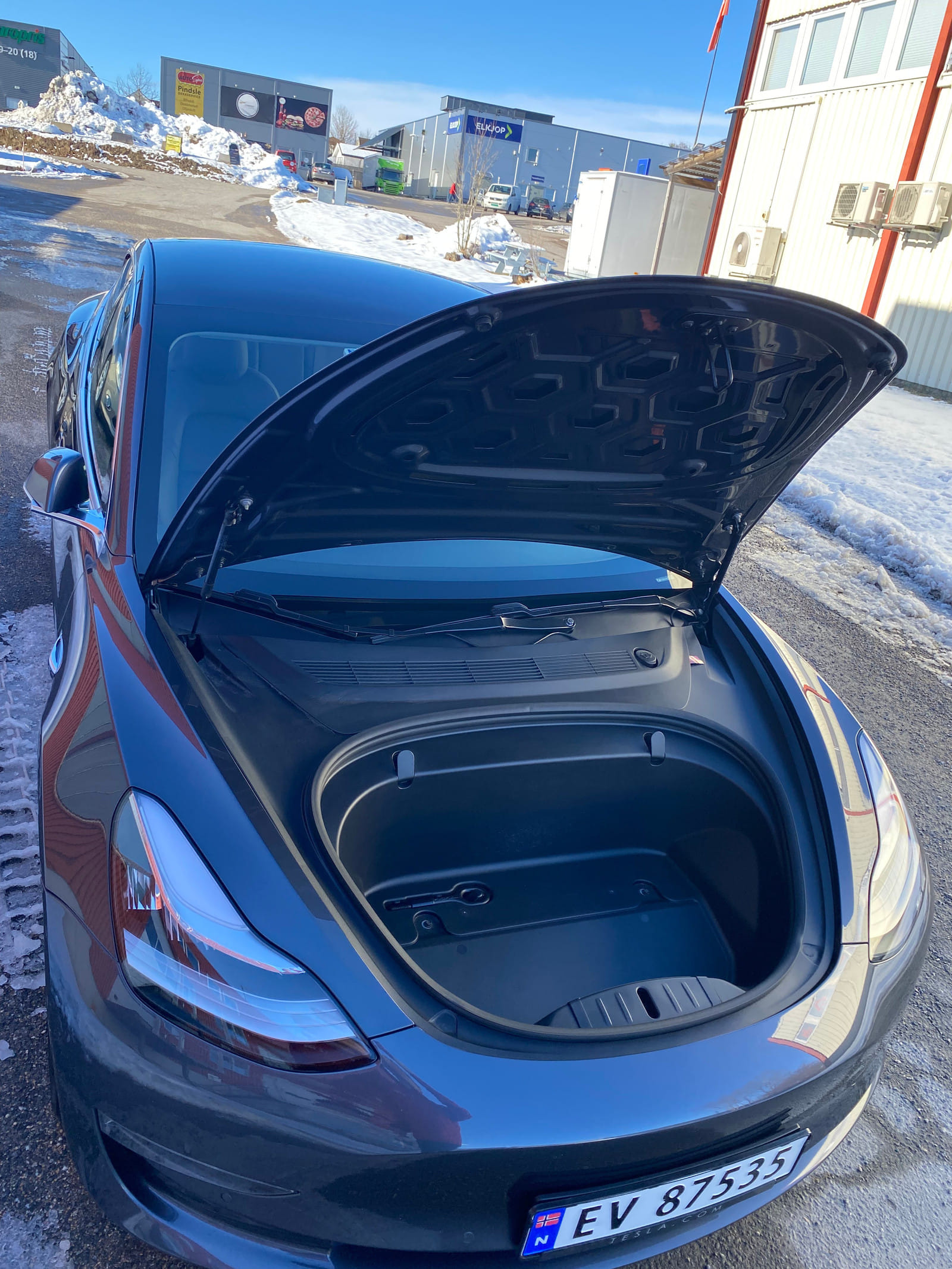 Tesla Model 3 mit Dashcam