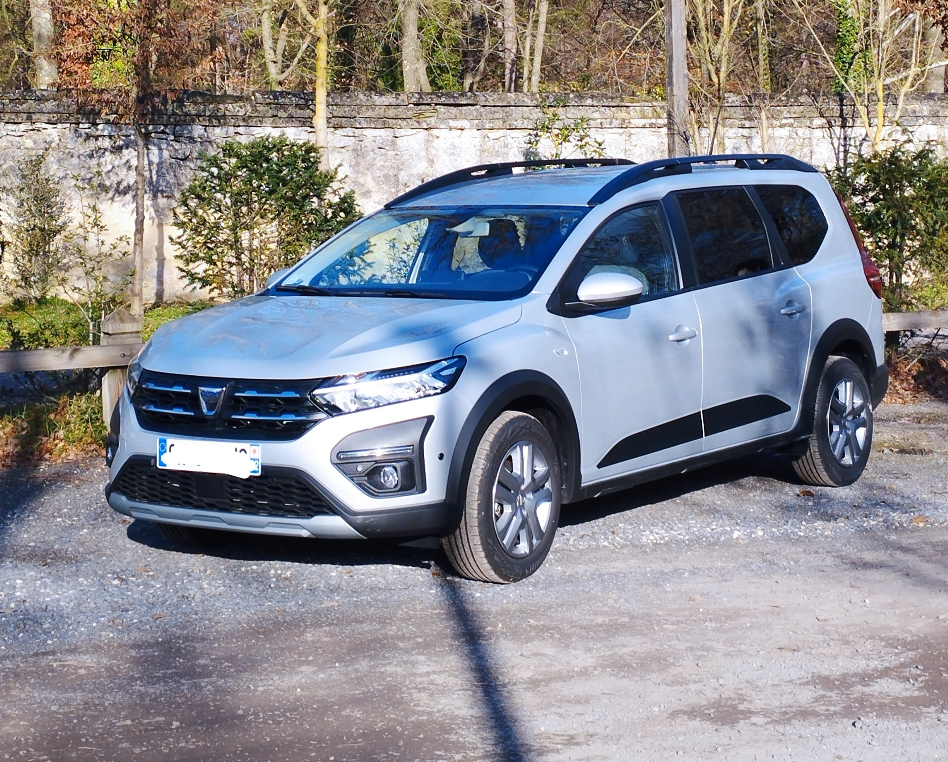 Dacia Jogger, 2022, Essence 95, 7 places