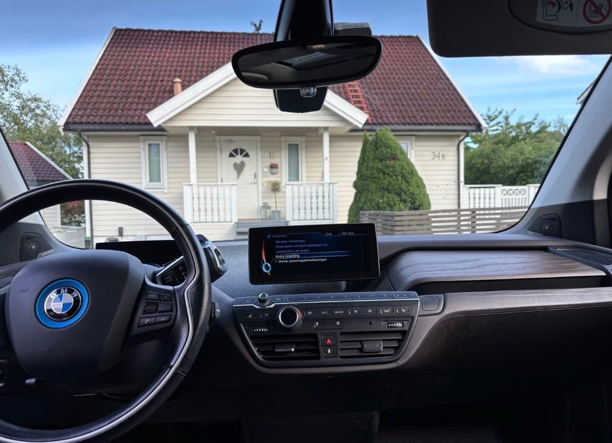 BMW i3 160-220 km rekkevidde med Ryggekamera