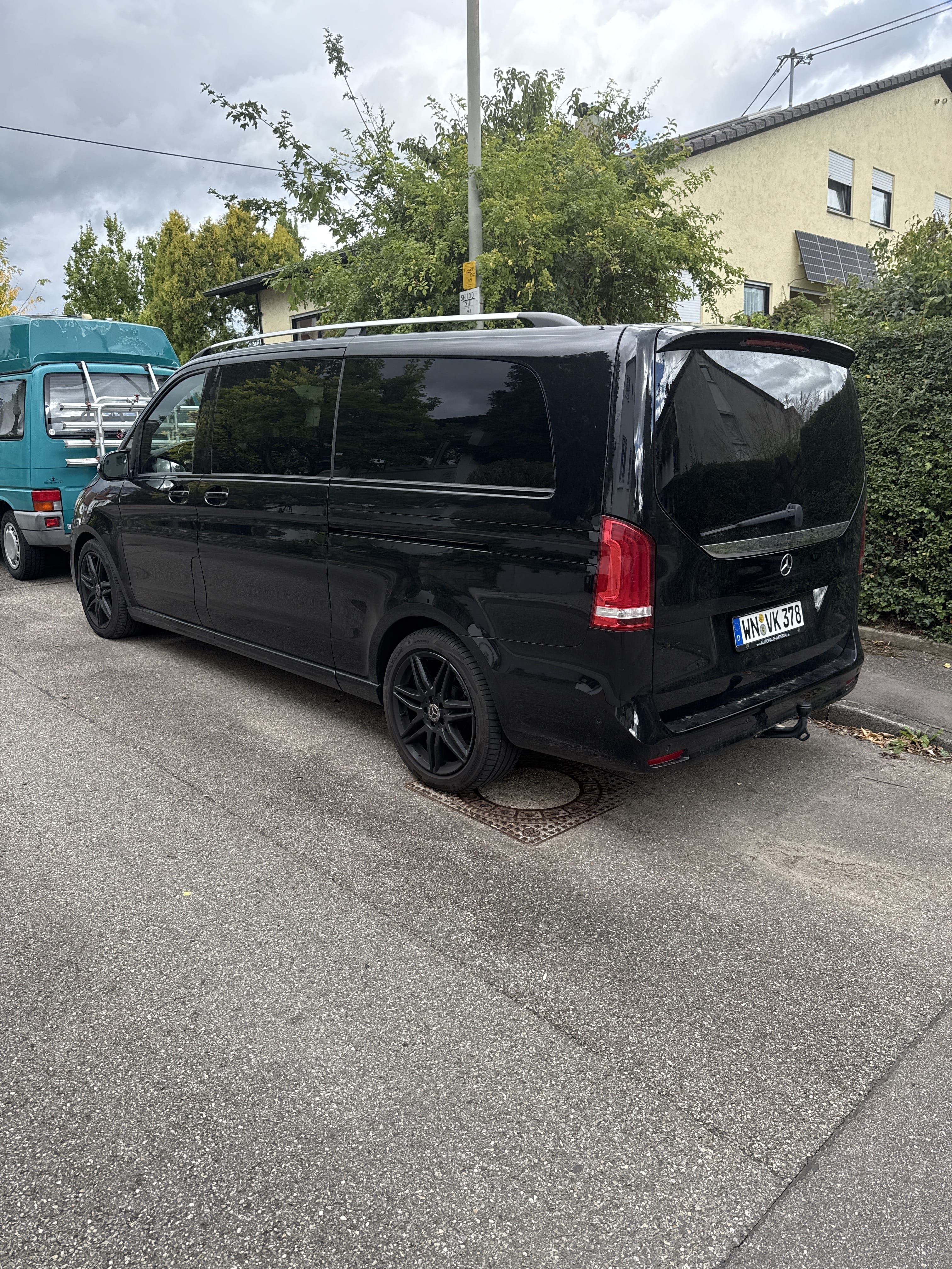Mercedes-Benz V-Klasse 220d mit Navigationsgerät