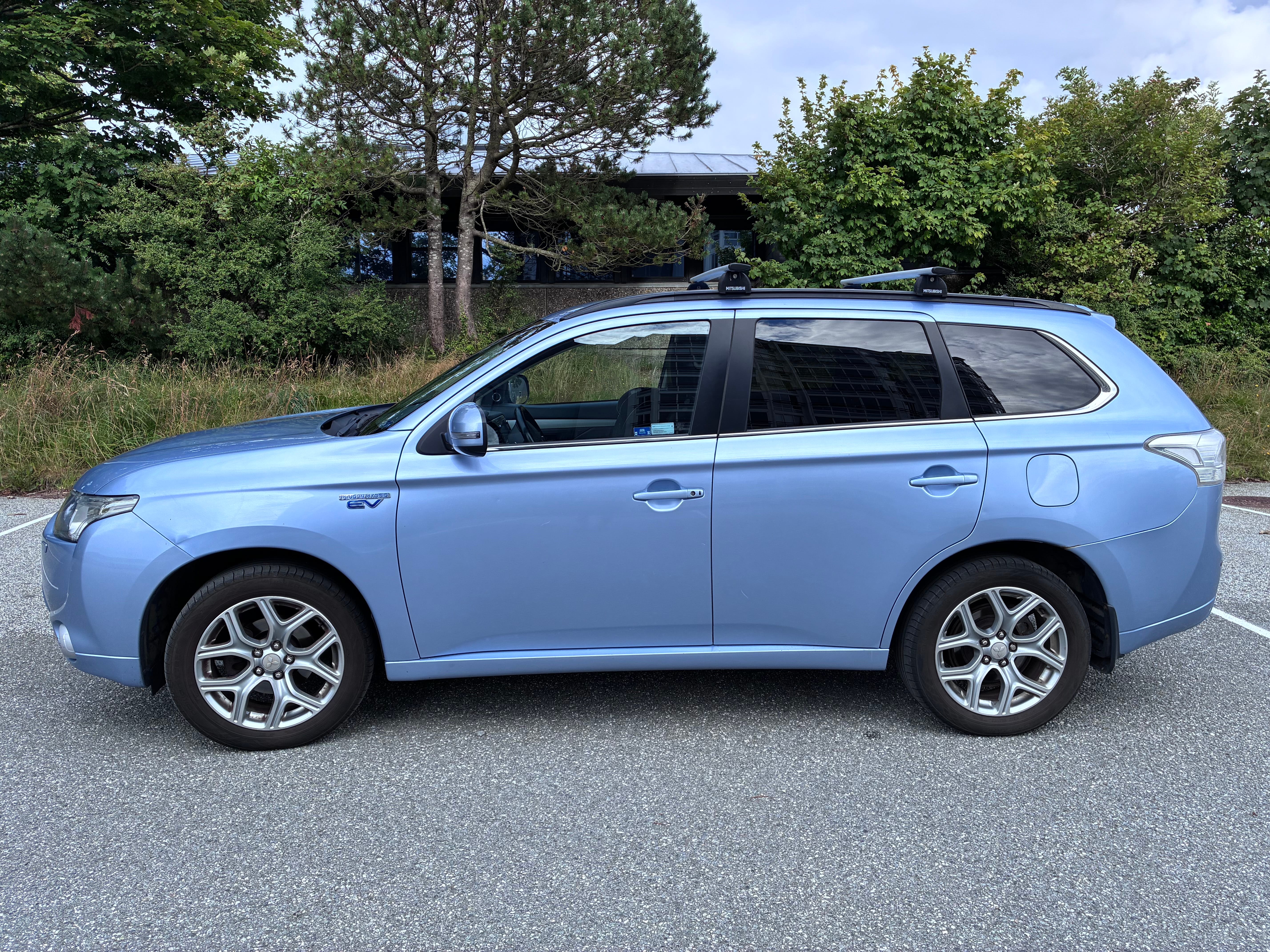 Mitsubishi Outlander PHEV MOTION med Aircondition