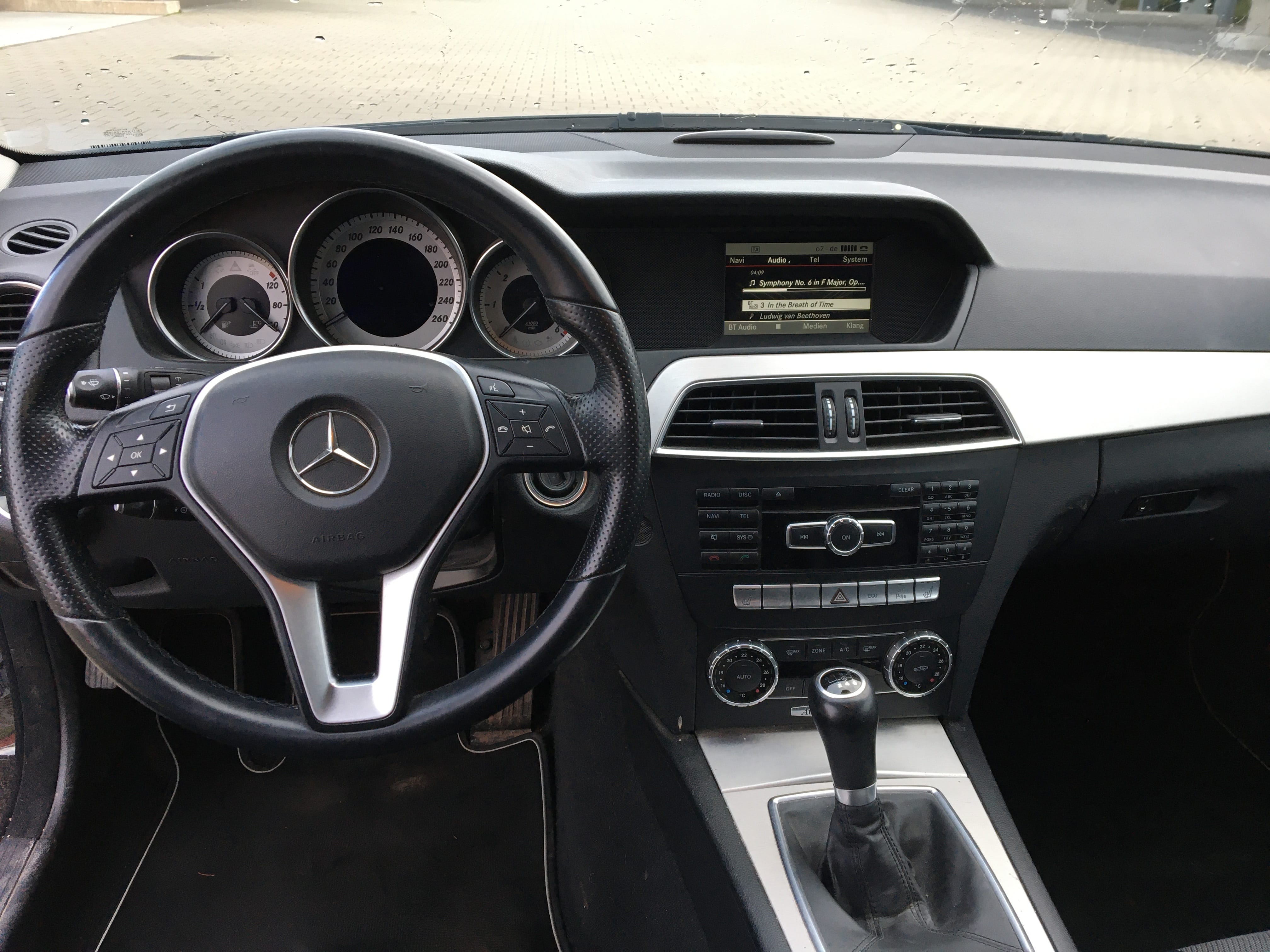 Mercedes C-Klasse avec GPS
