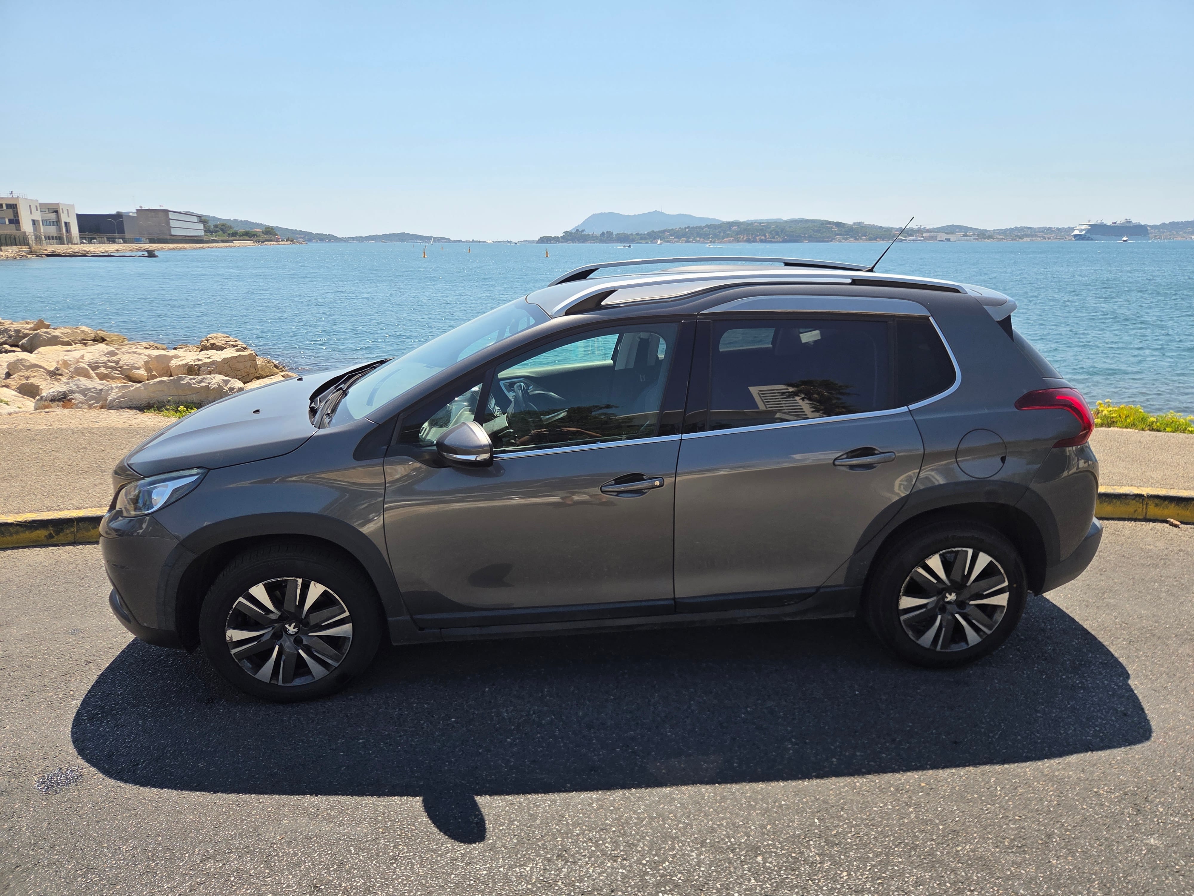 Peugeot 2008 avec Climatisation