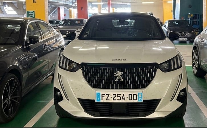 Peugeot 2008, 2021, Essence 95, automatique