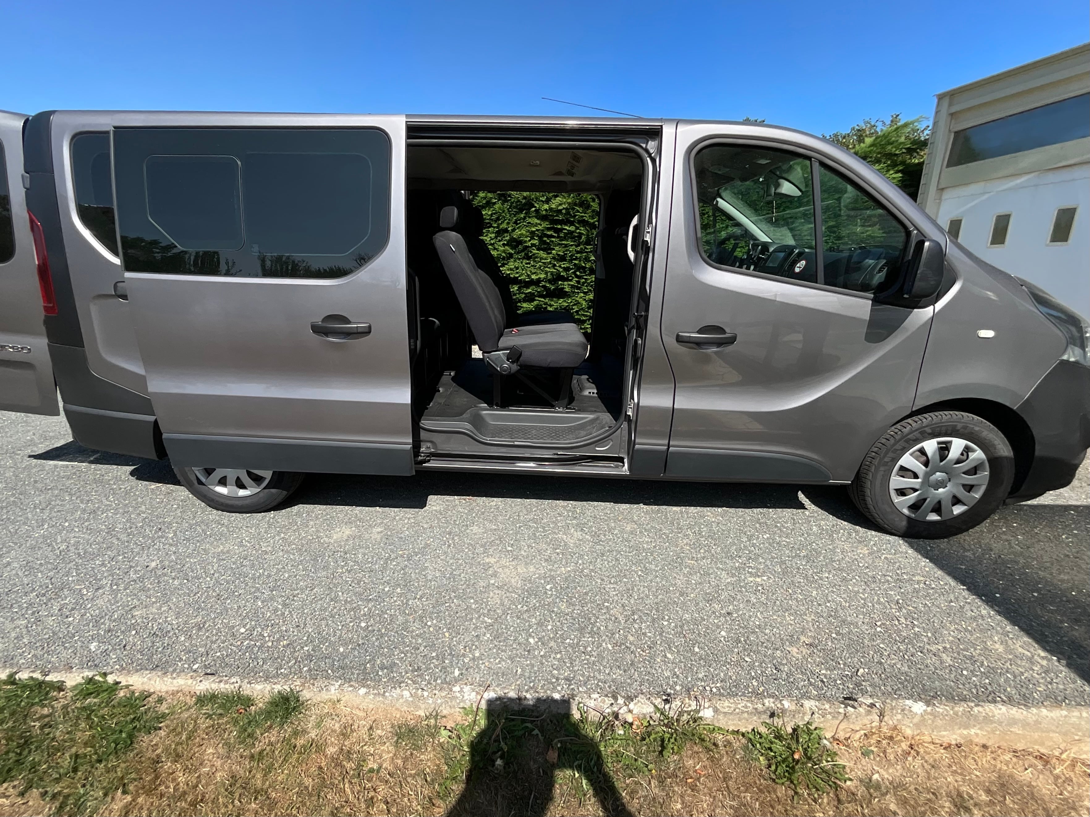 Opel Vivaro Combi 1.6 CDTI COMBI, 2017, Diesel, 9 places et plus