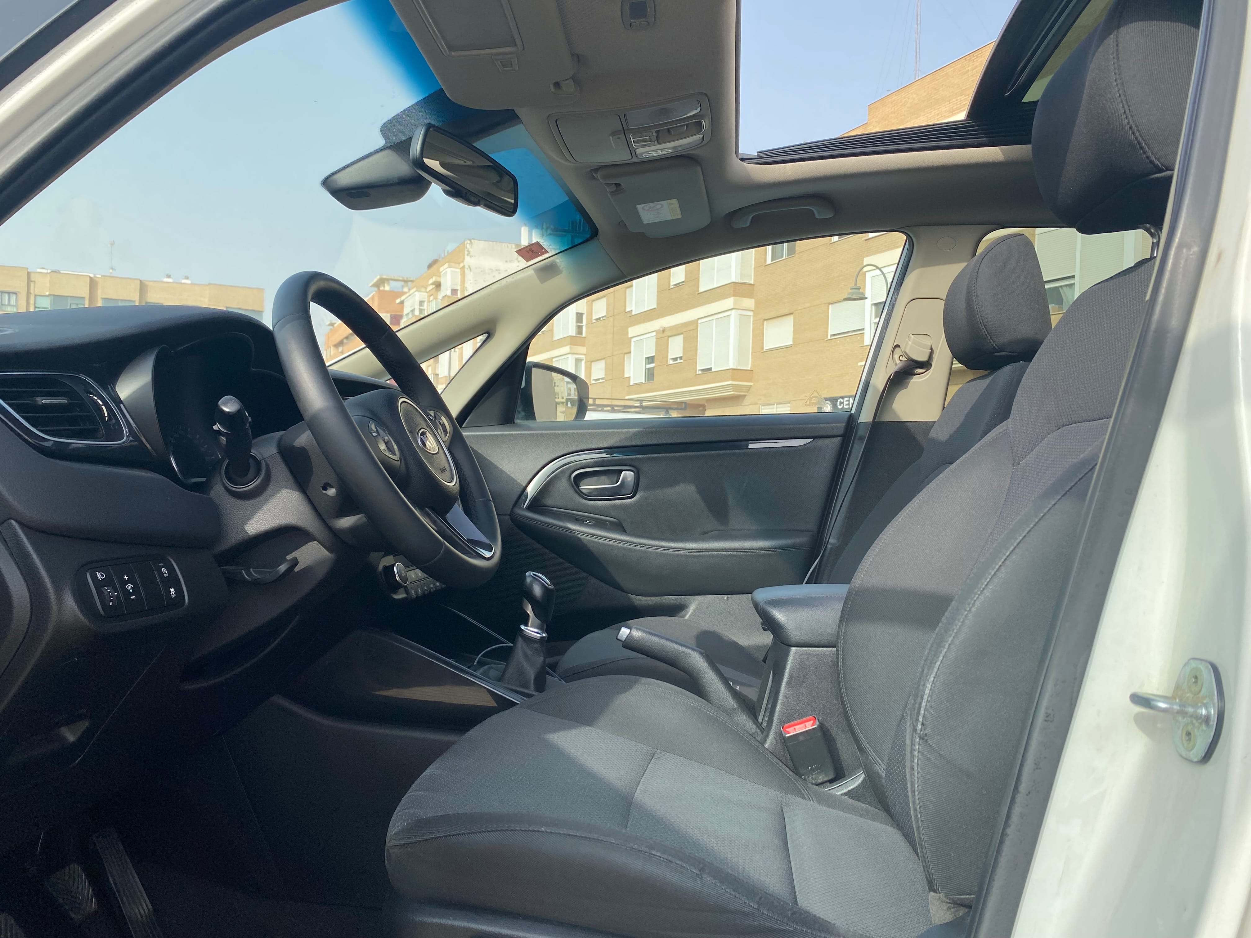 Kia Carens con Audio Bluetooth