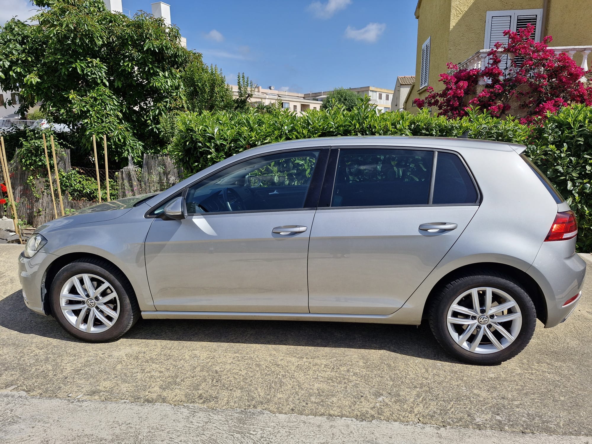 Volkswagen Golf avec Climatisation
